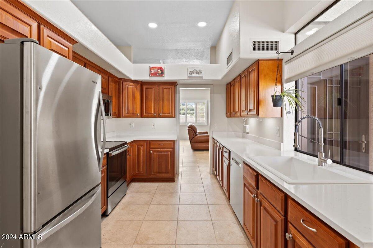 1003 E MCNAIR Drive