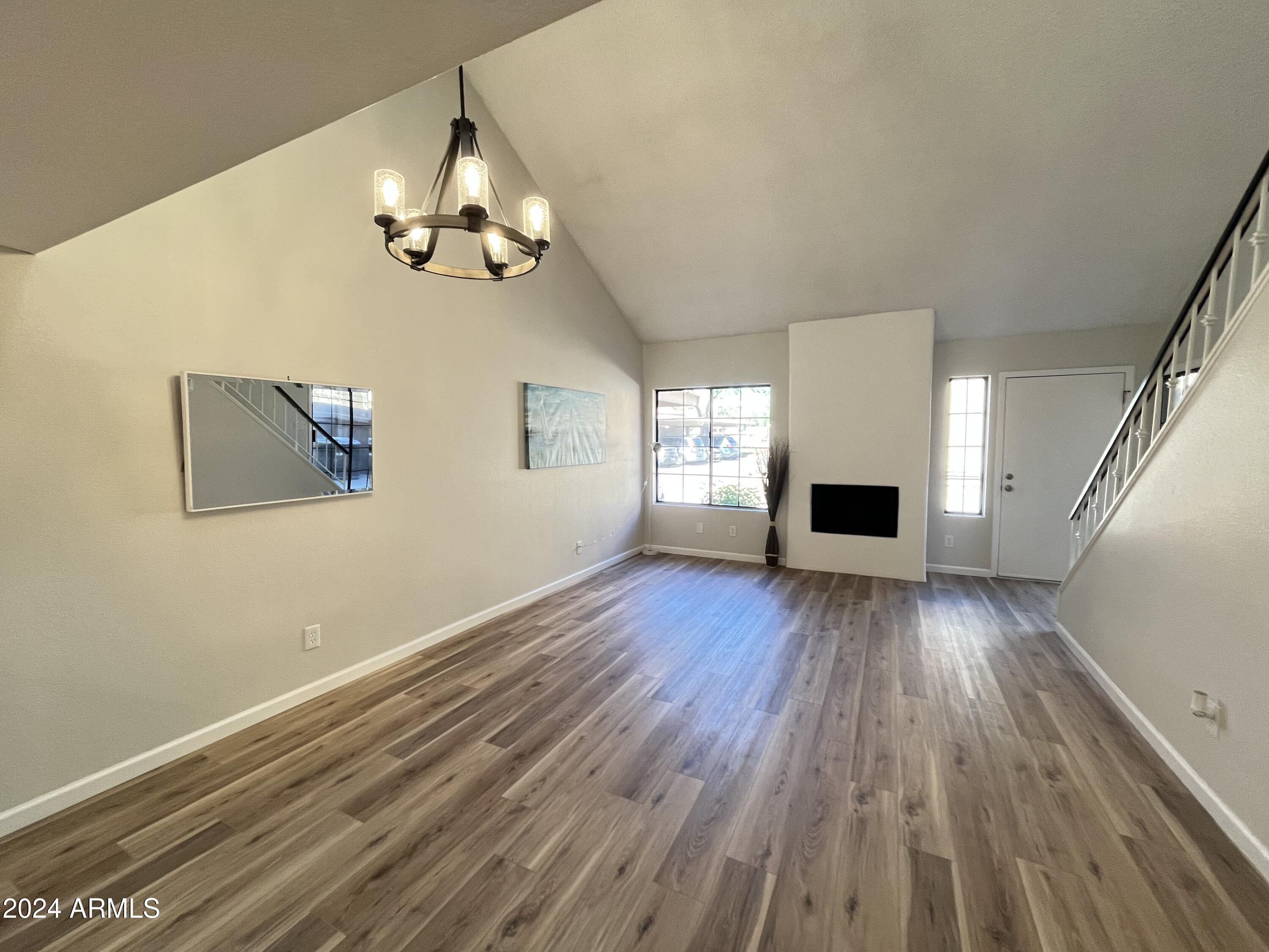 609 E MESQUITE Circle # C119