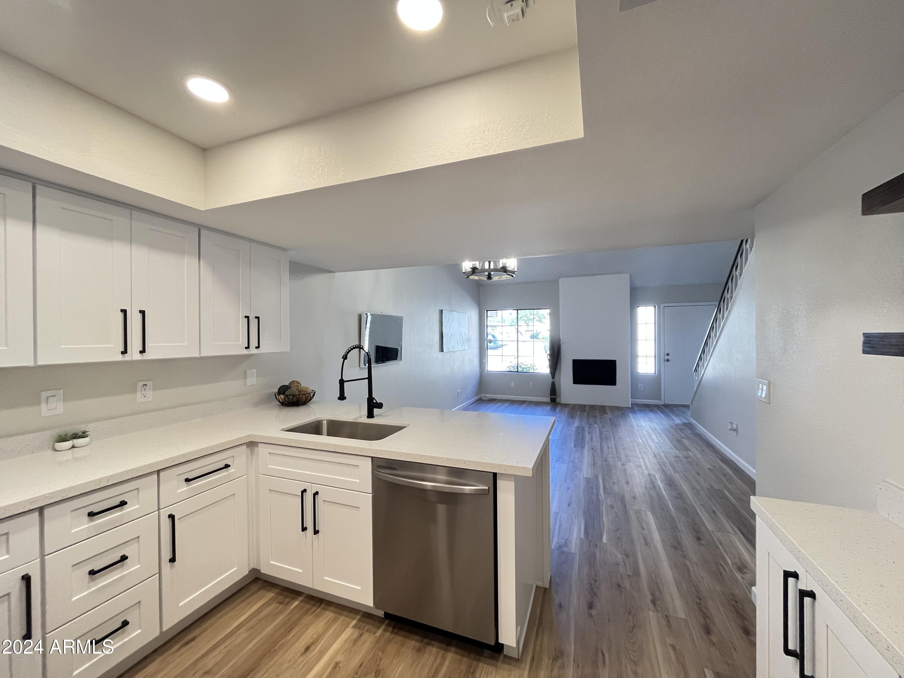 609 E MESQUITE Circle # C119