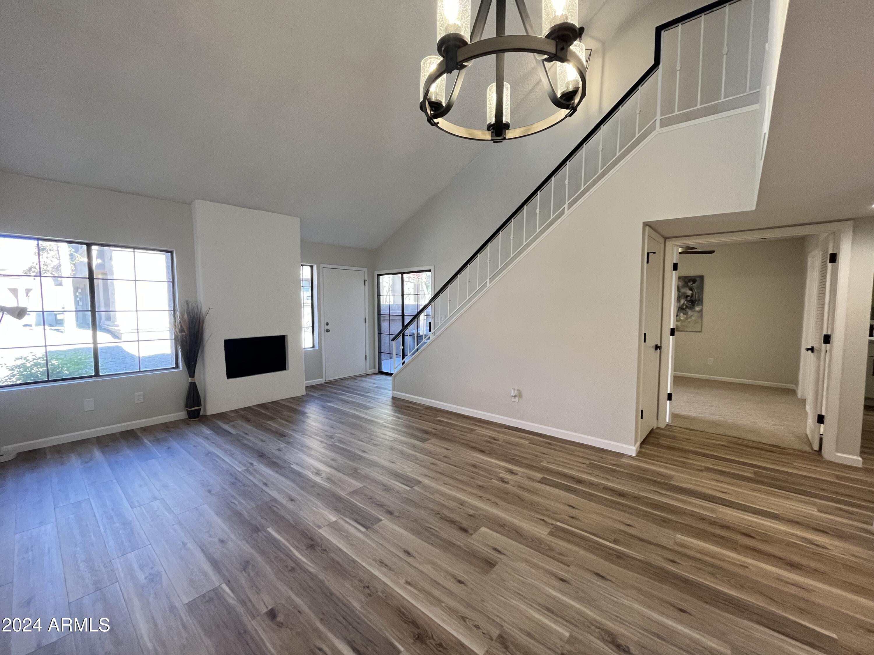 609 E MESQUITE Circle # C119