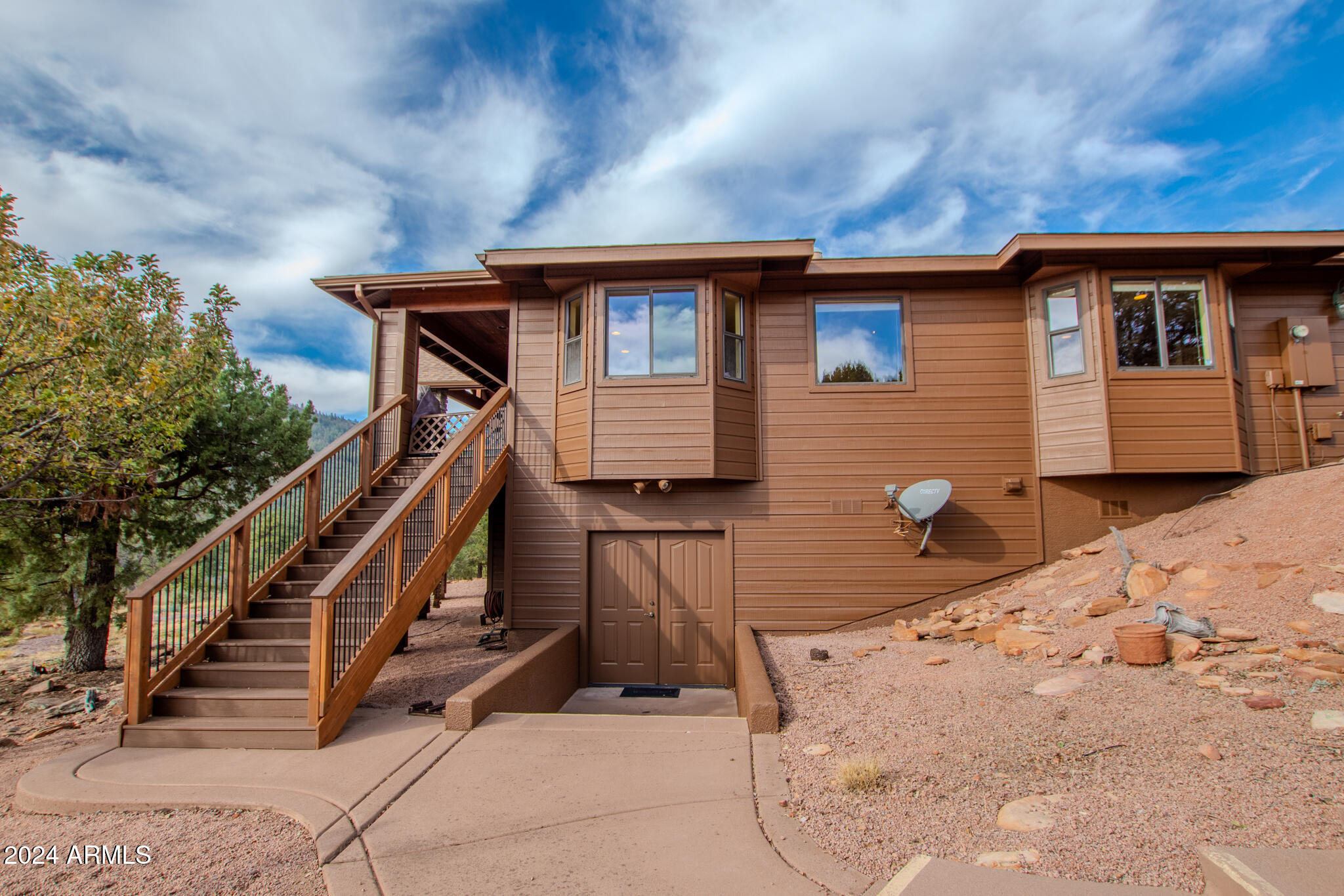 6641 W WOLFPAW Lane