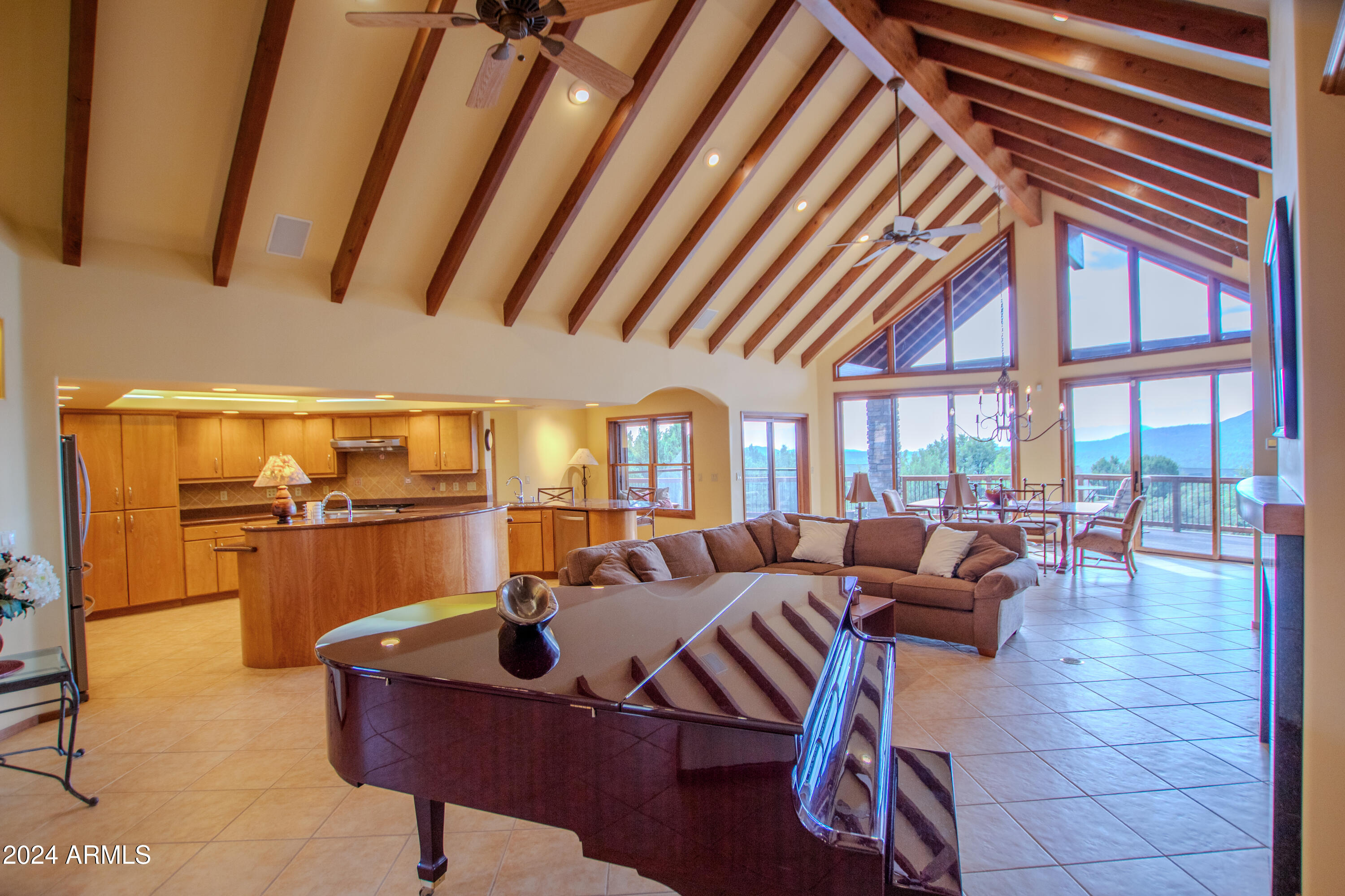 6641 W WOLFPAW Lane