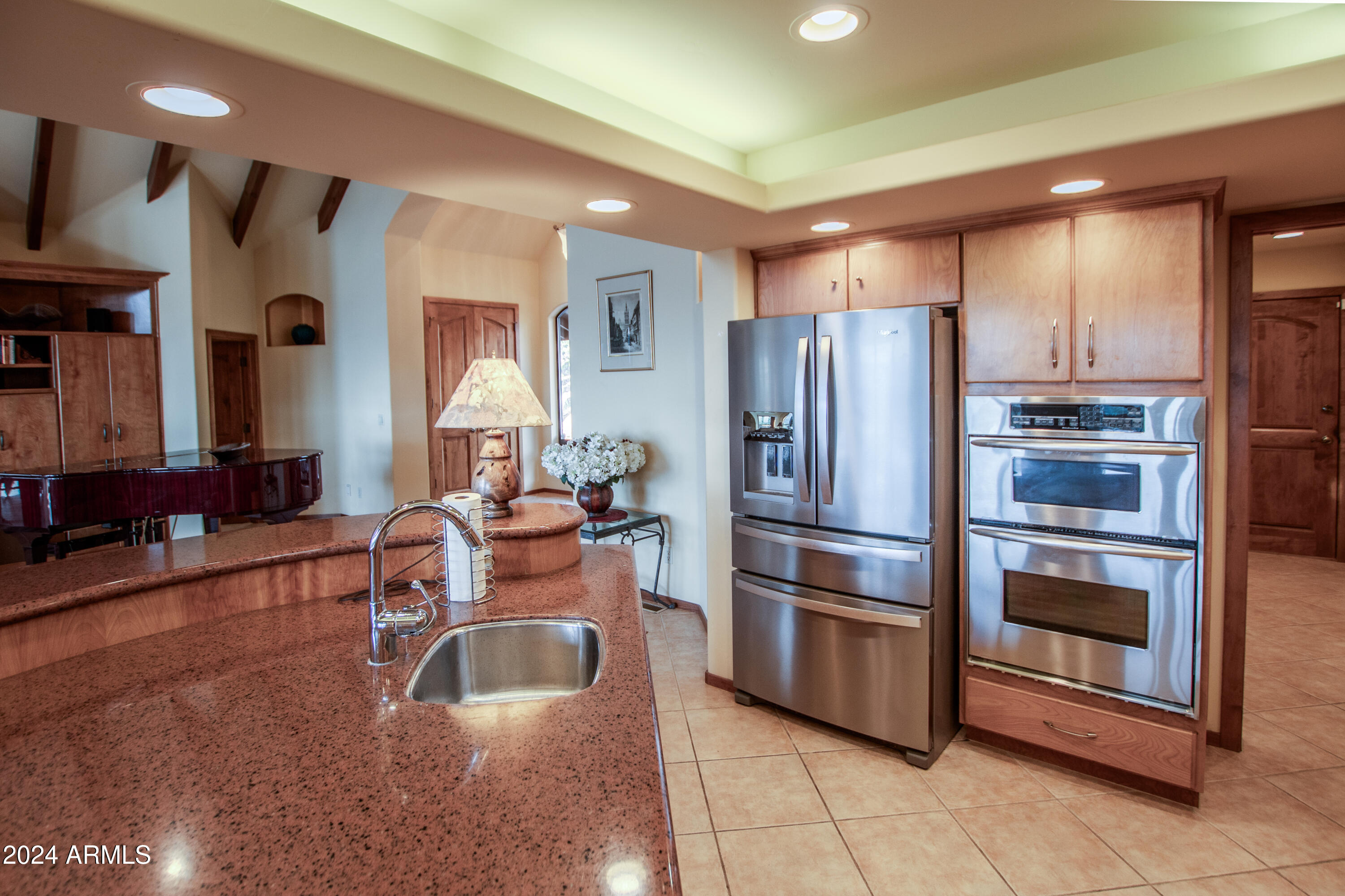 6641 W WOLFPAW Lane