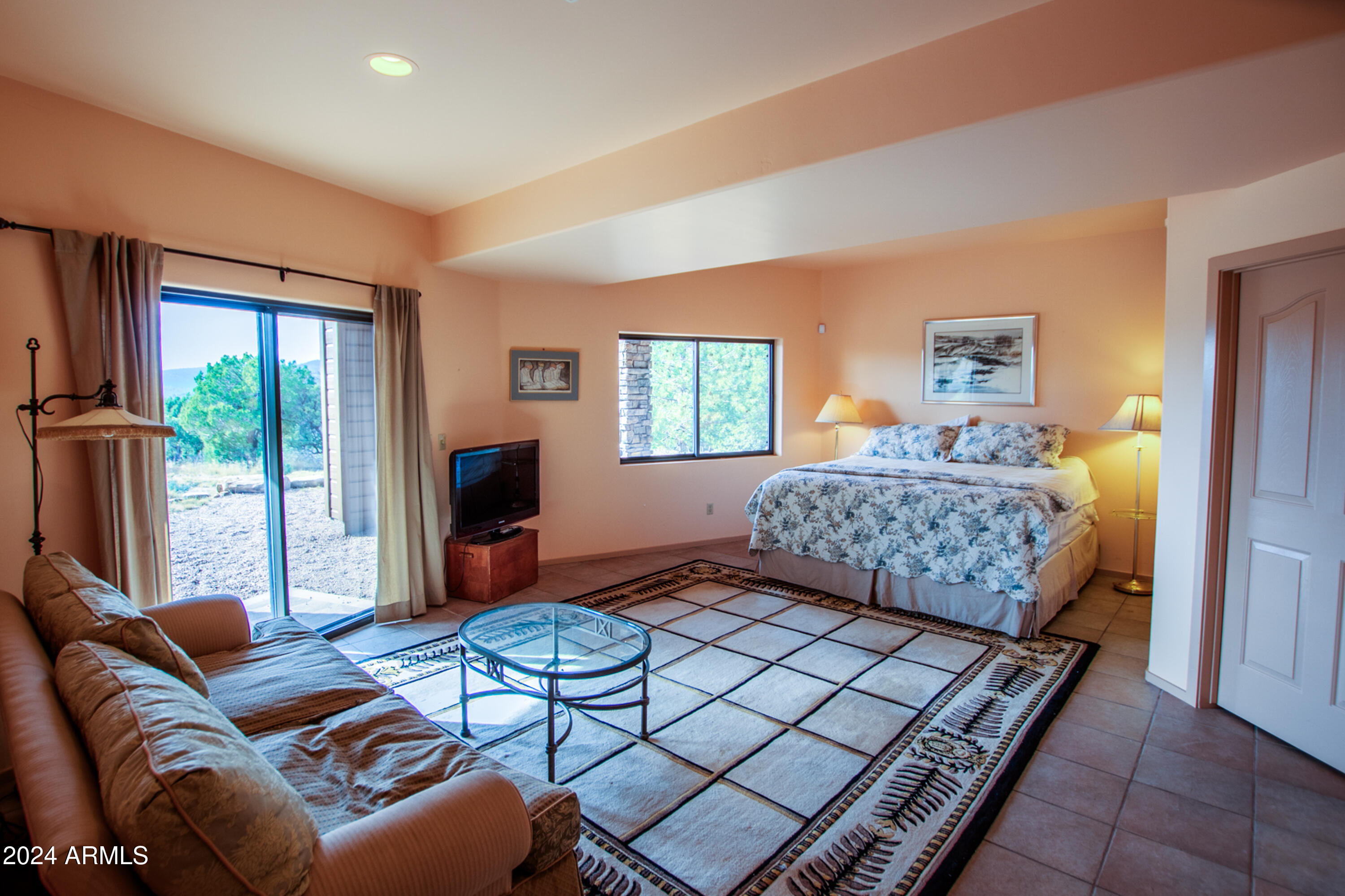 6641 W WOLFPAW Lane