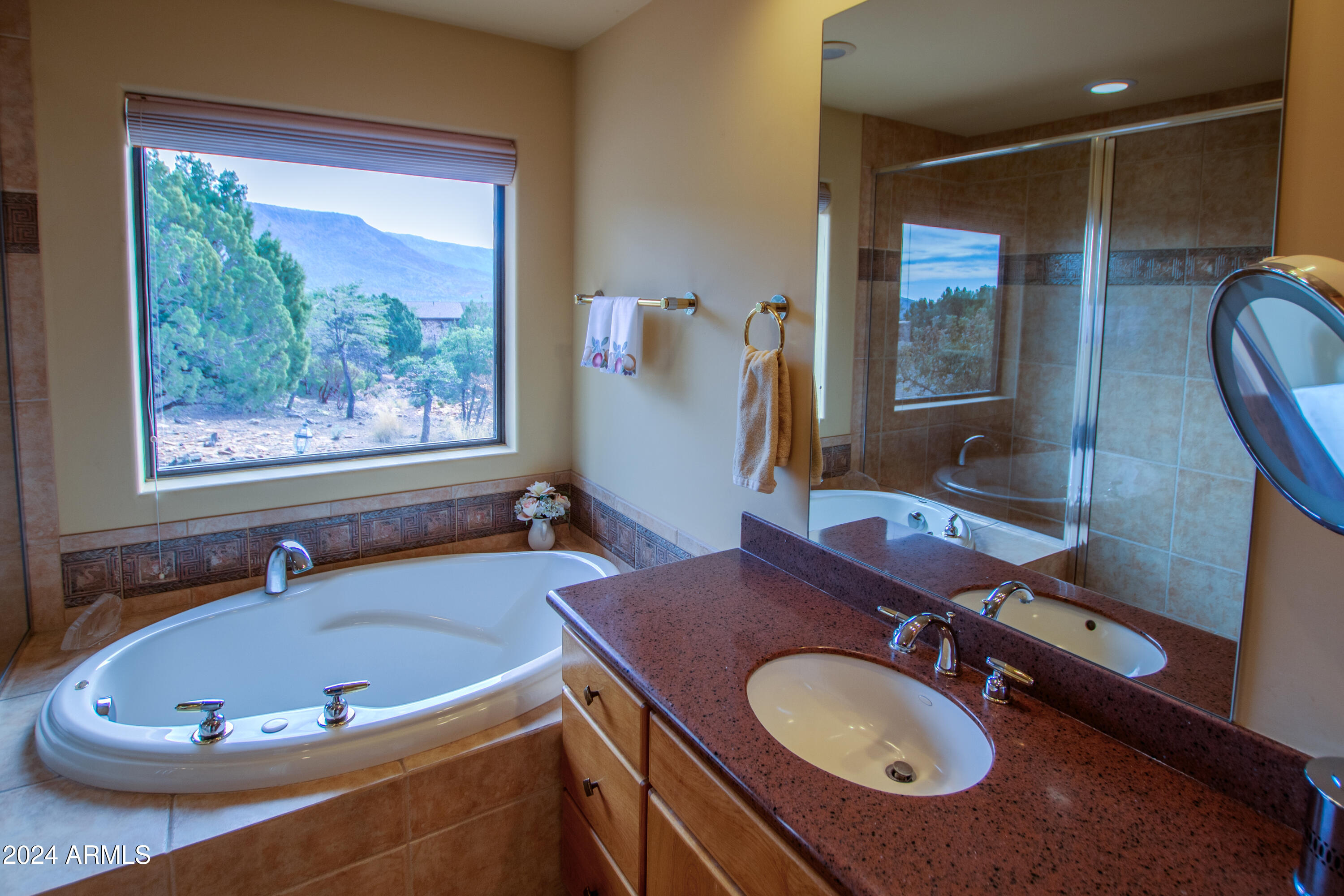 6641 W WOLFPAW Lane