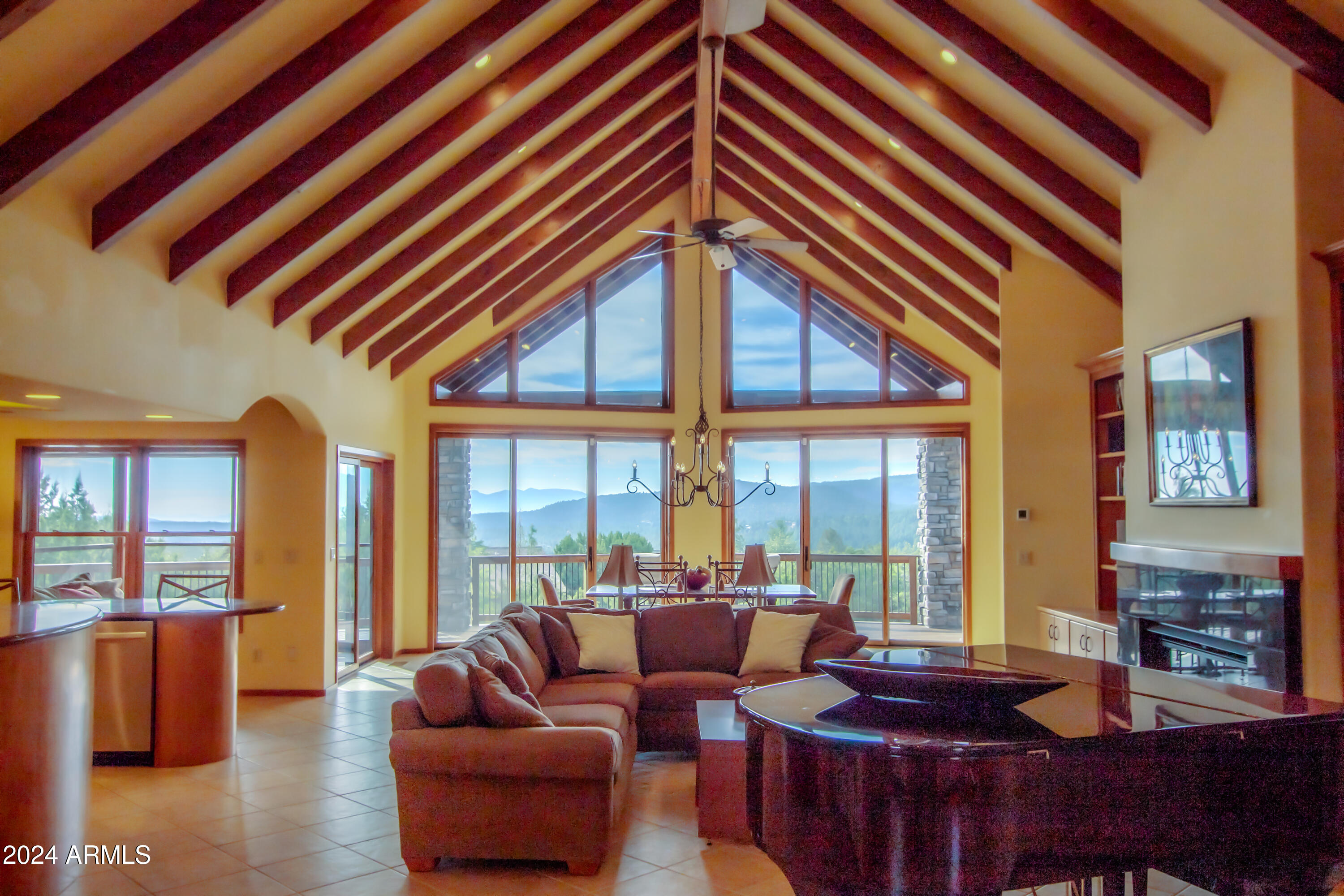 6641 W WOLFPAW Lane