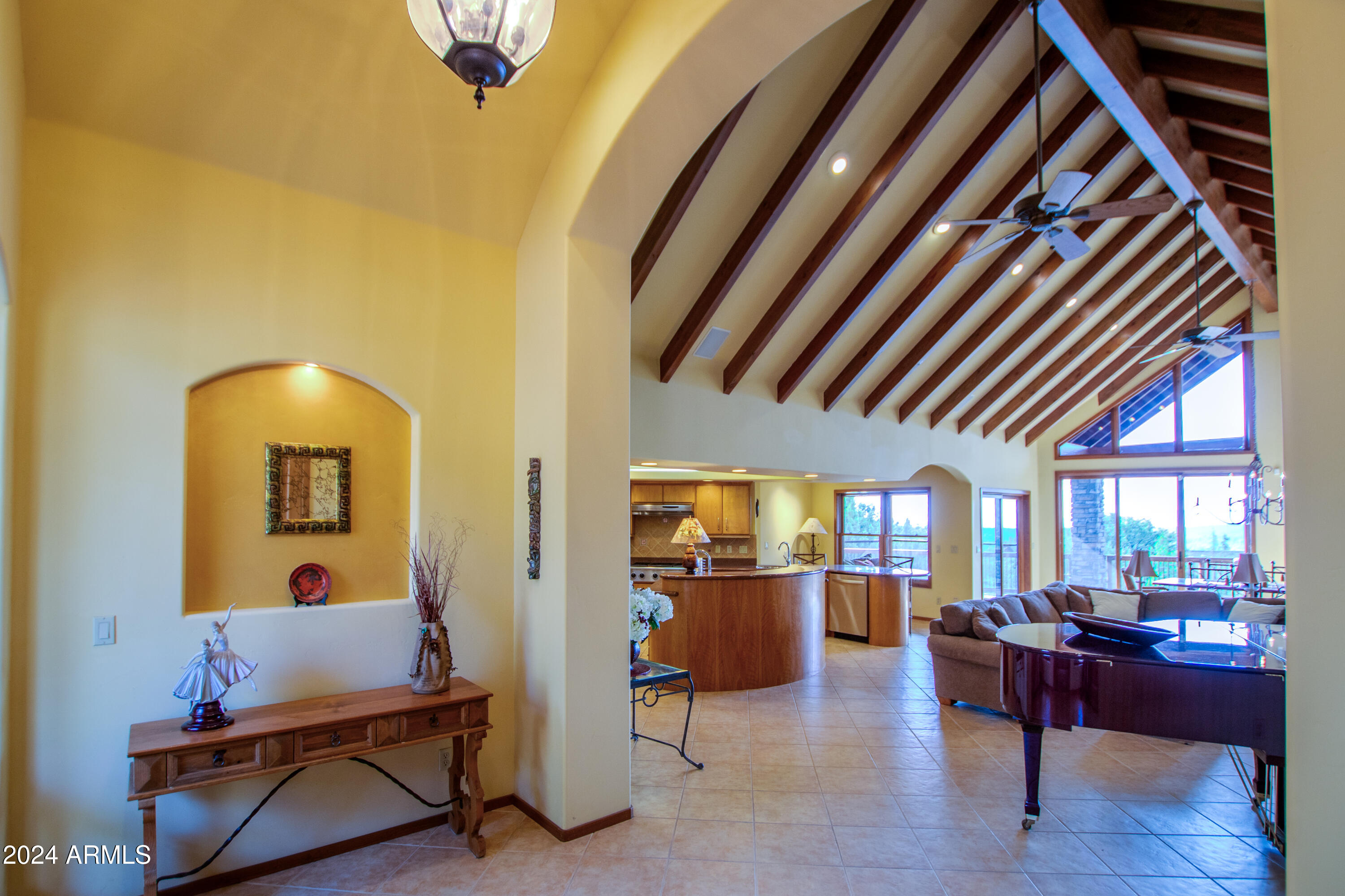 6641 W WOLFPAW Lane