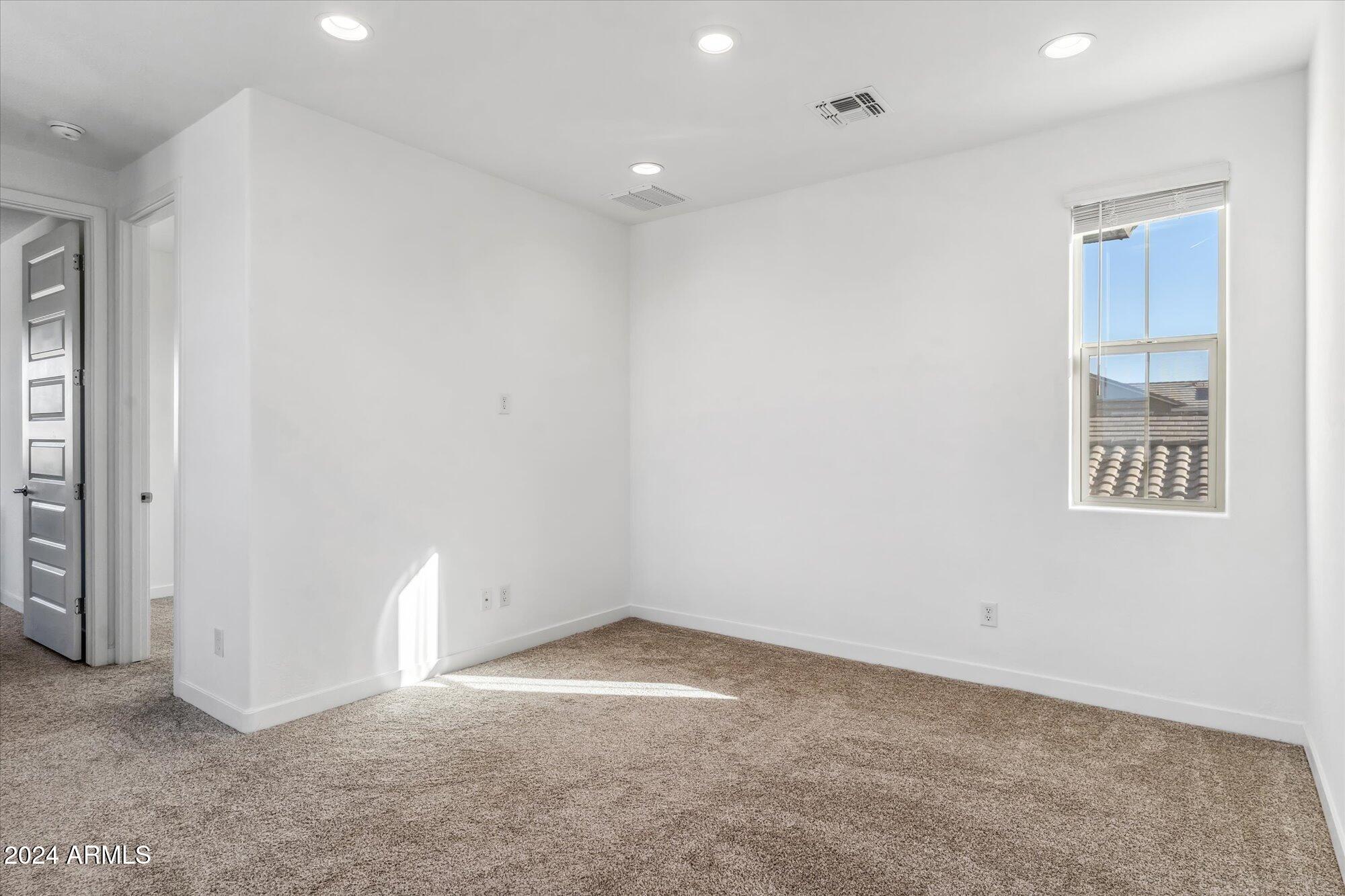 9446 W SELLS Drive W
