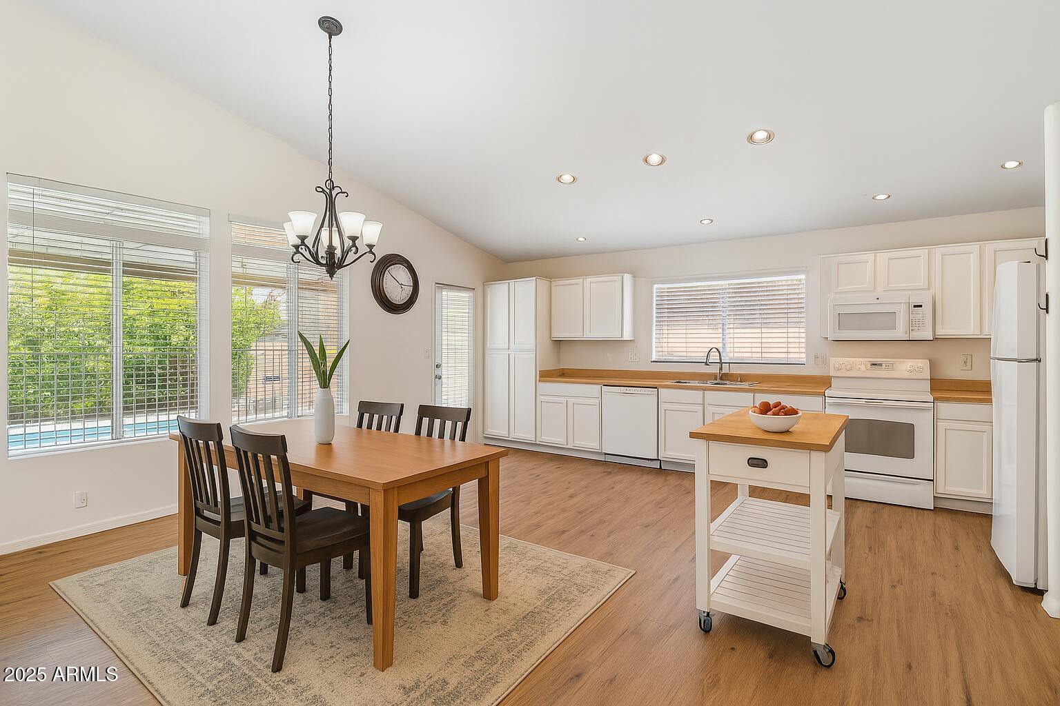 1328 E BINNER Drive