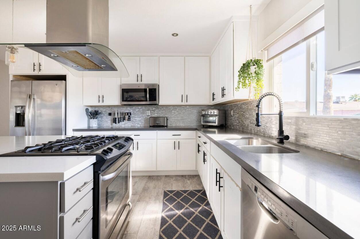 7506 E GRANADA Road