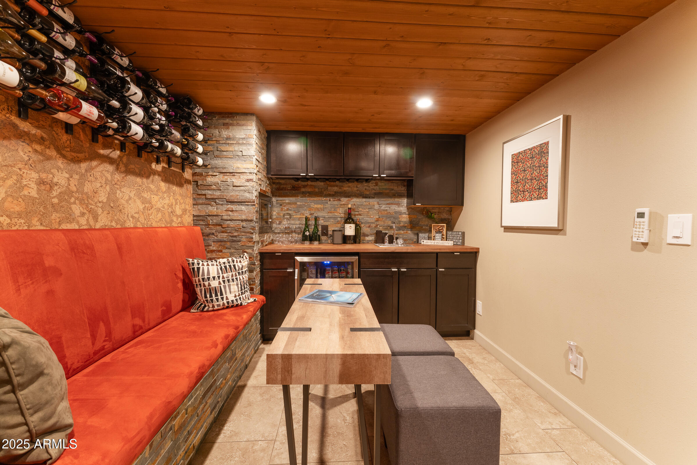 1136 E Forest Hills Drive