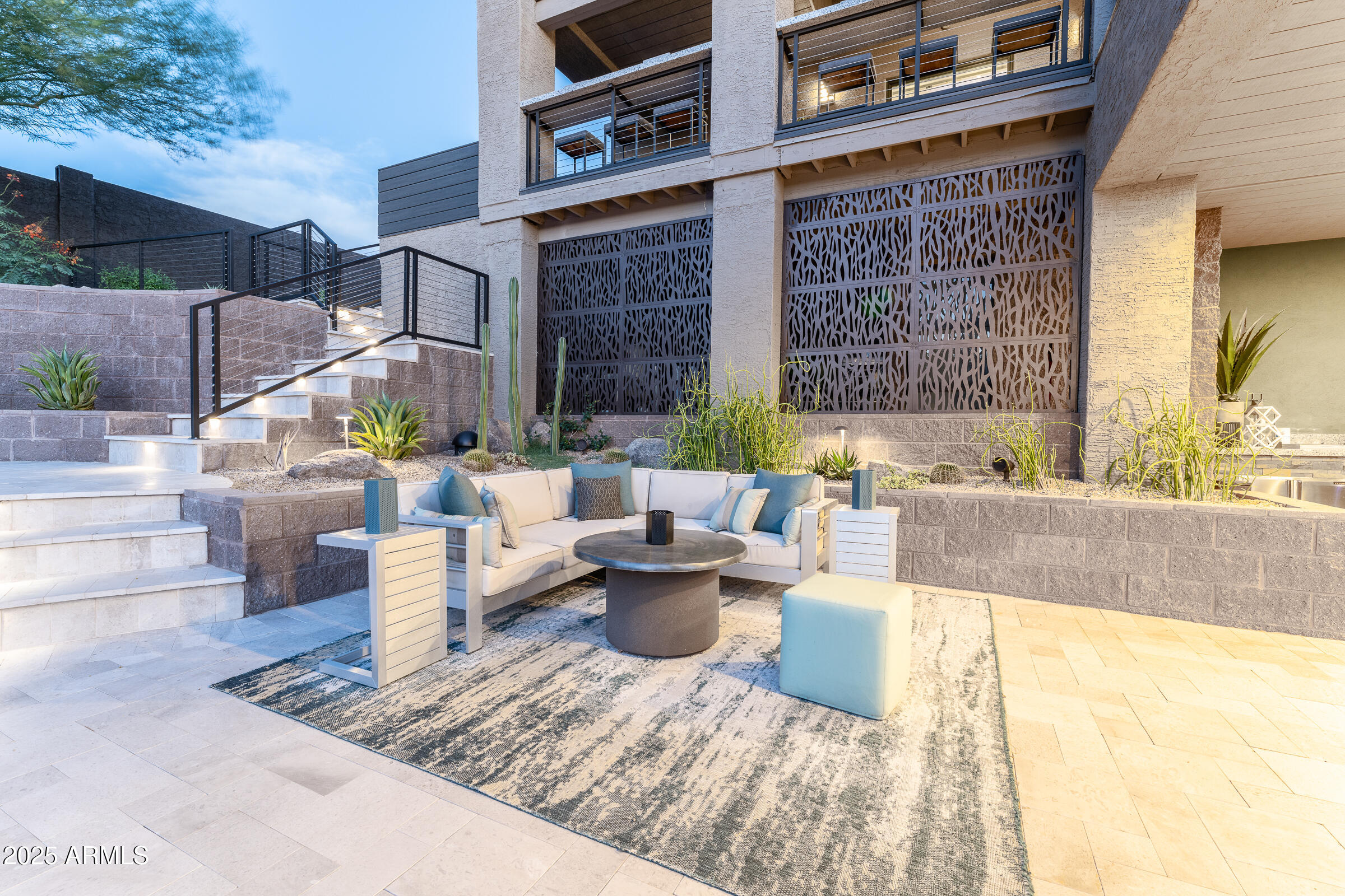 1136 E Forest Hills Drive