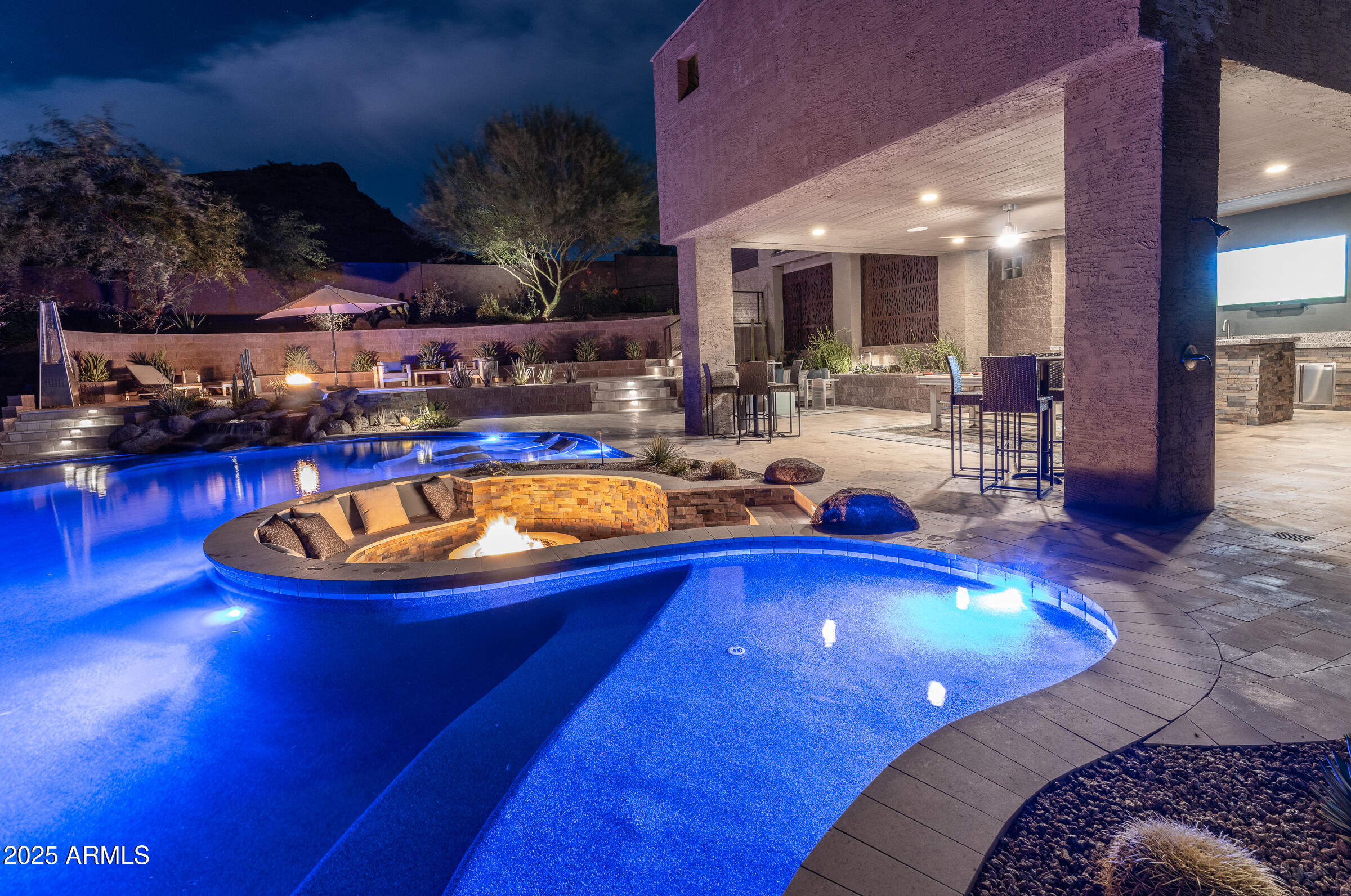 1136 E Forest Hills Drive