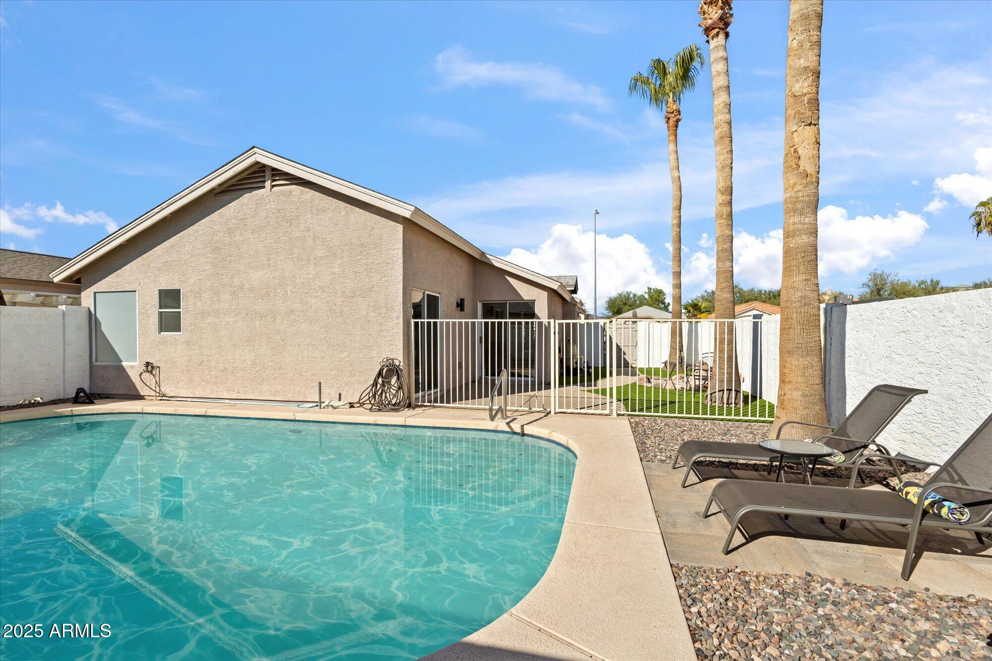 6617 E NORTHRIDGE Street