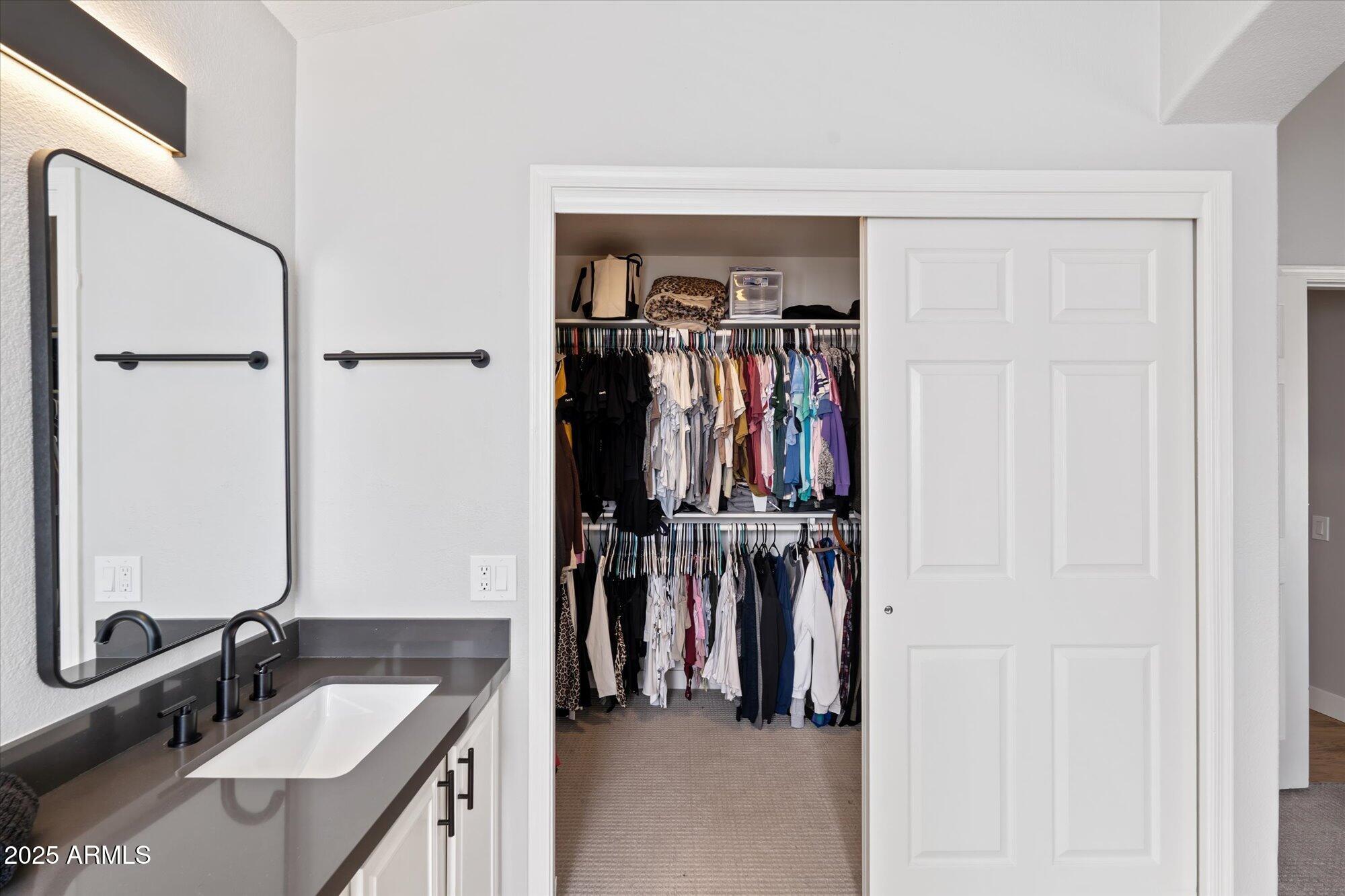 6617 E NORTHRIDGE Street