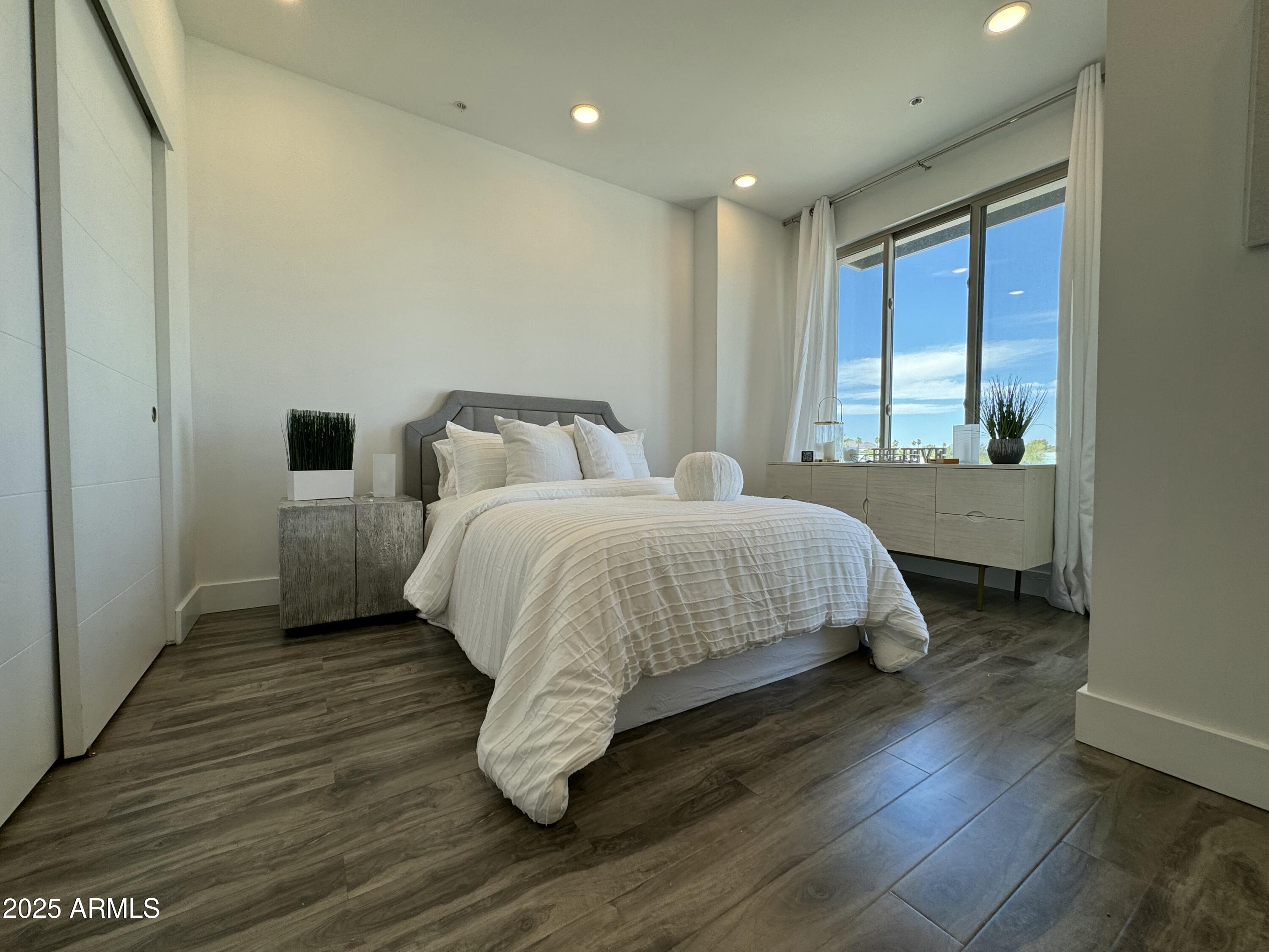 7788 E MAIN Street, 1009