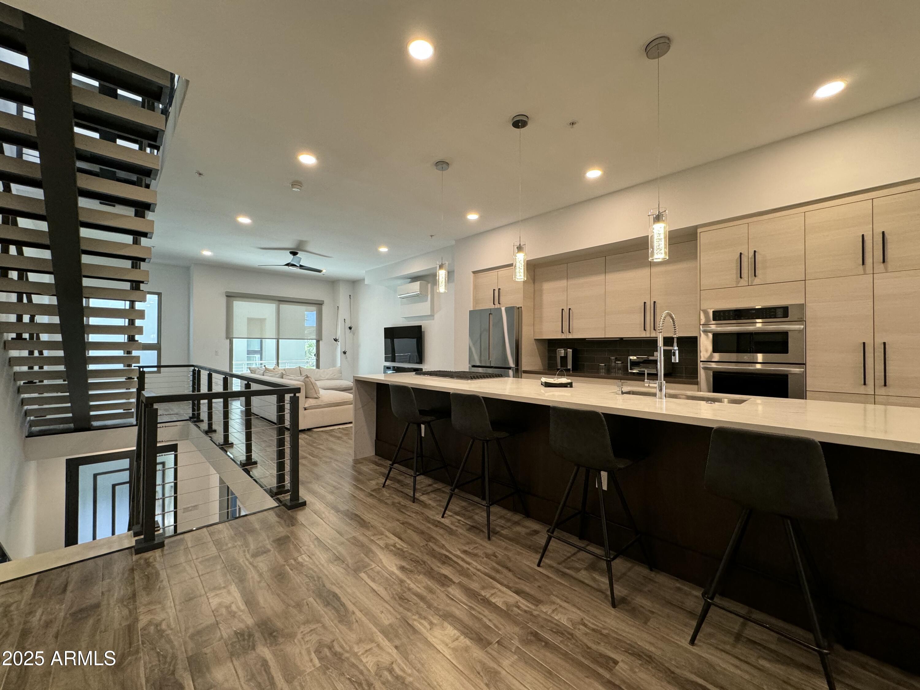 7788 E MAIN Street, 1009