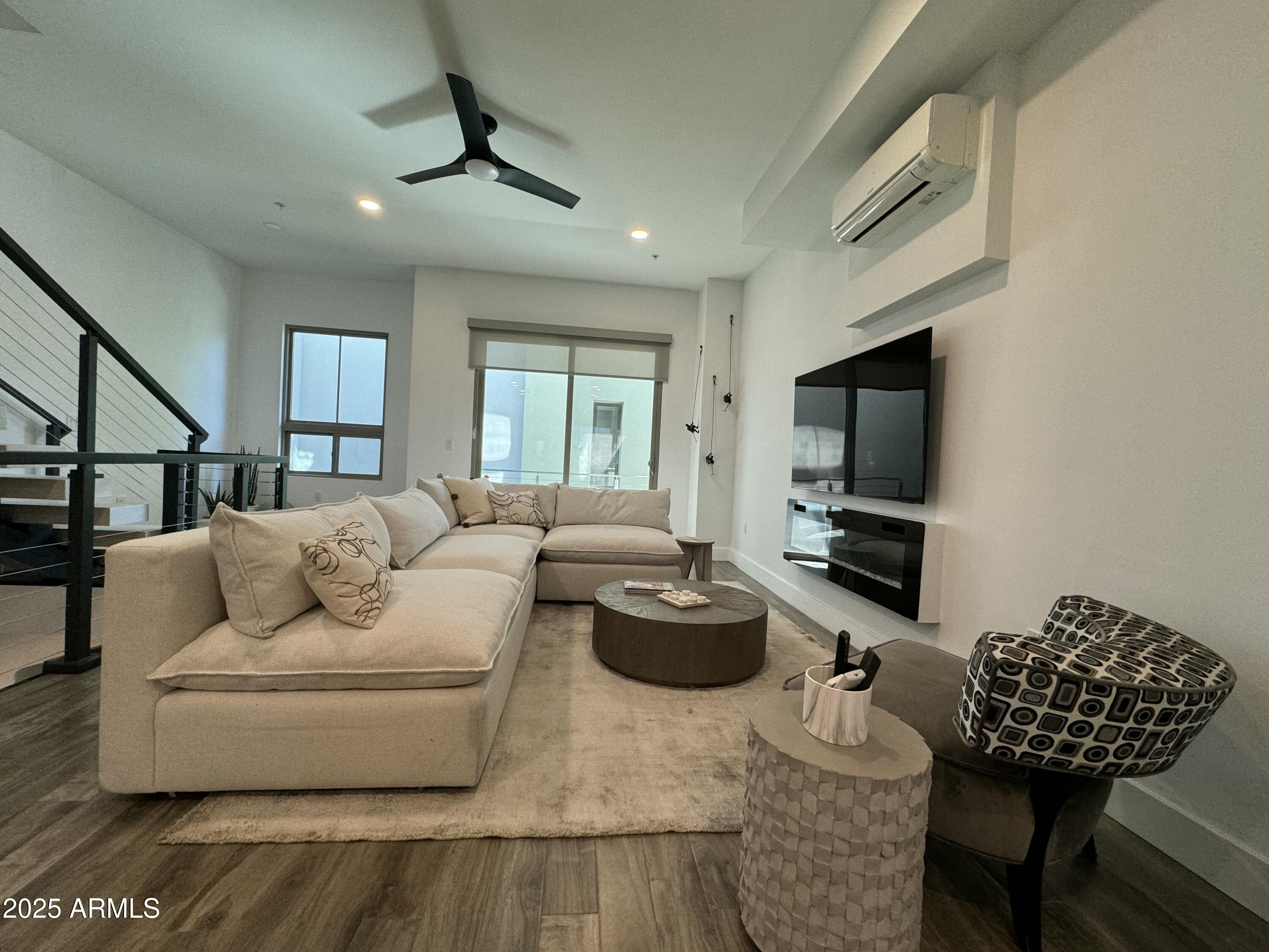 7788 E MAIN Street, 1009