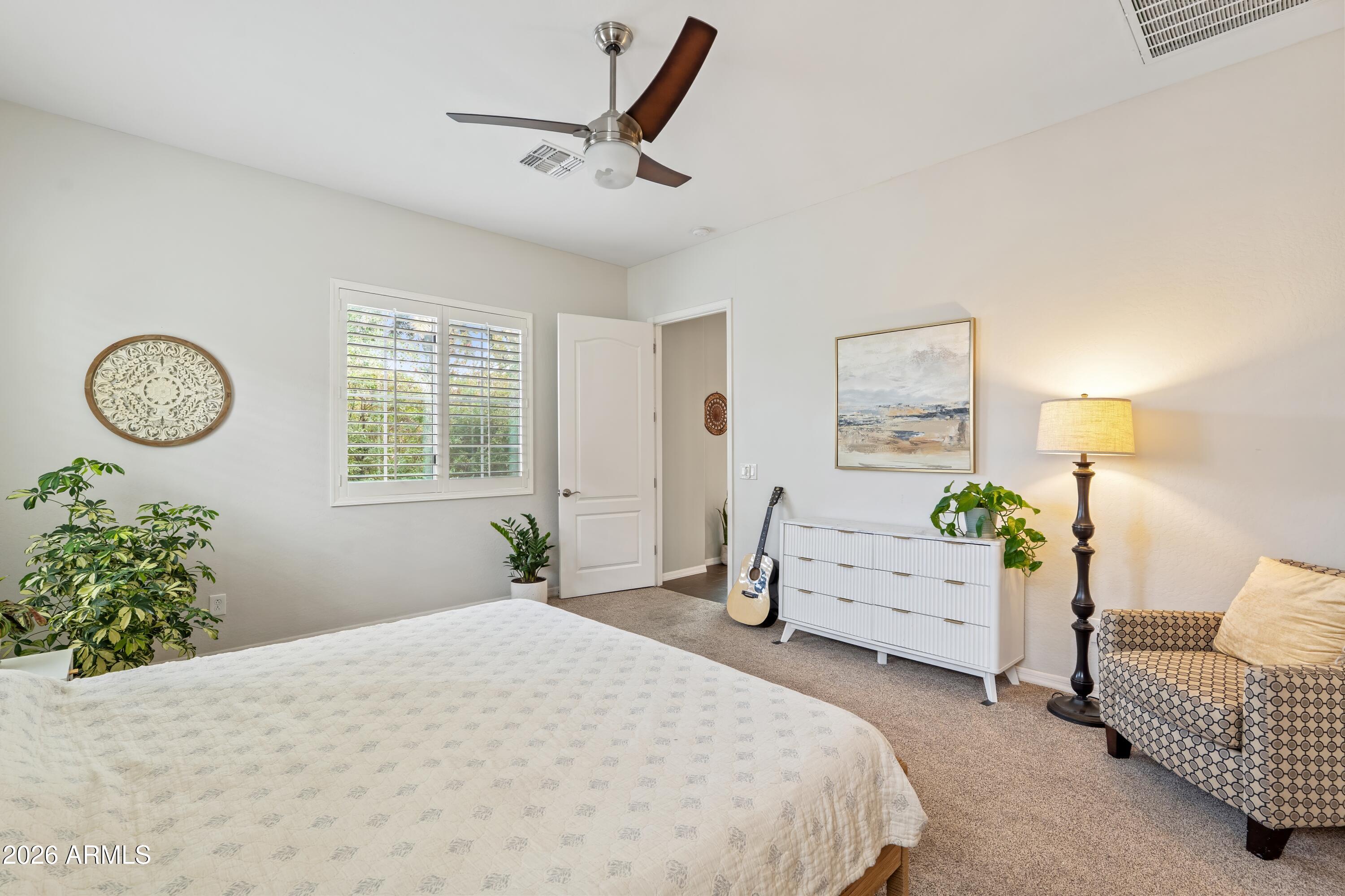 2120 E Geronimo Street