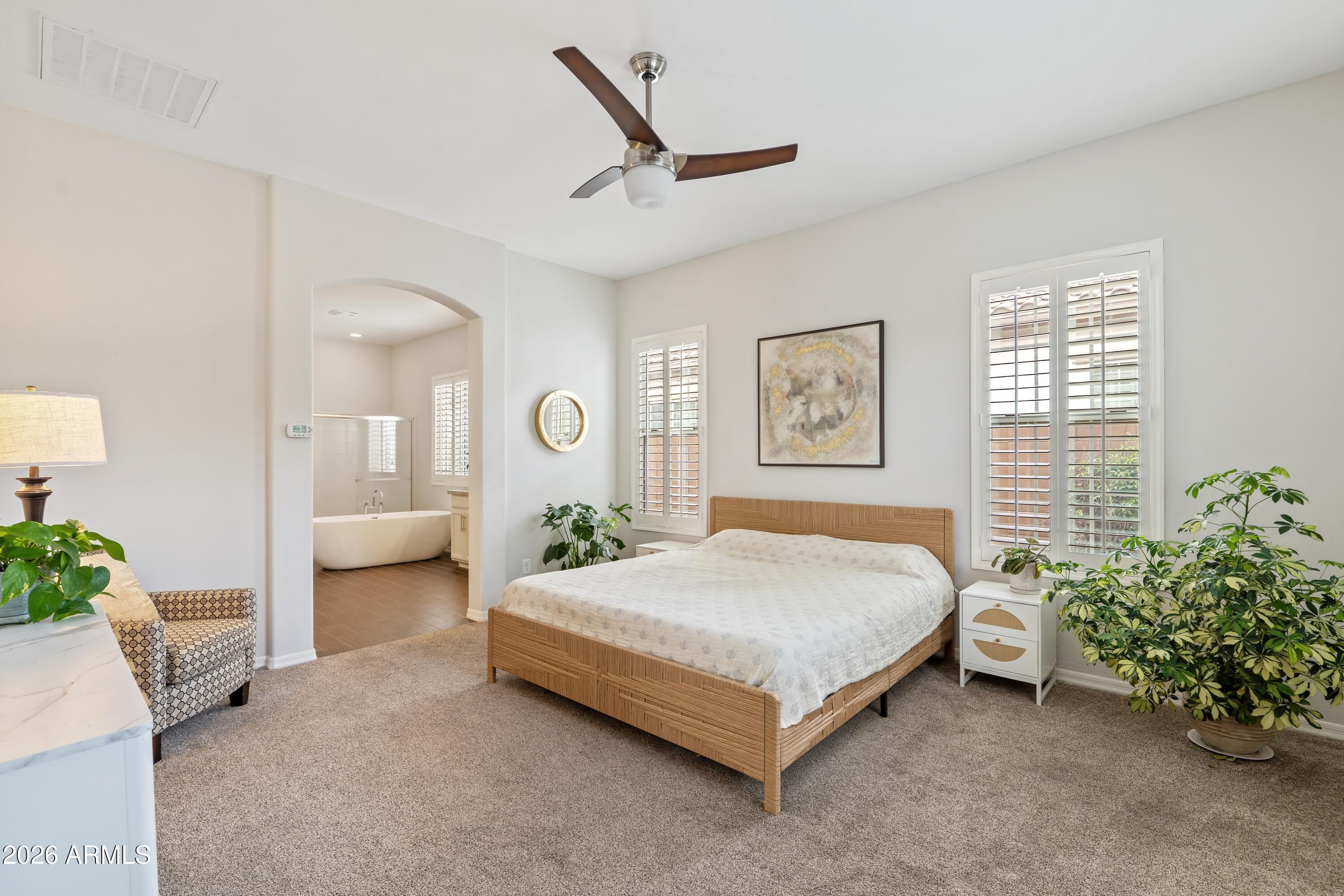 2120 E Geronimo Street