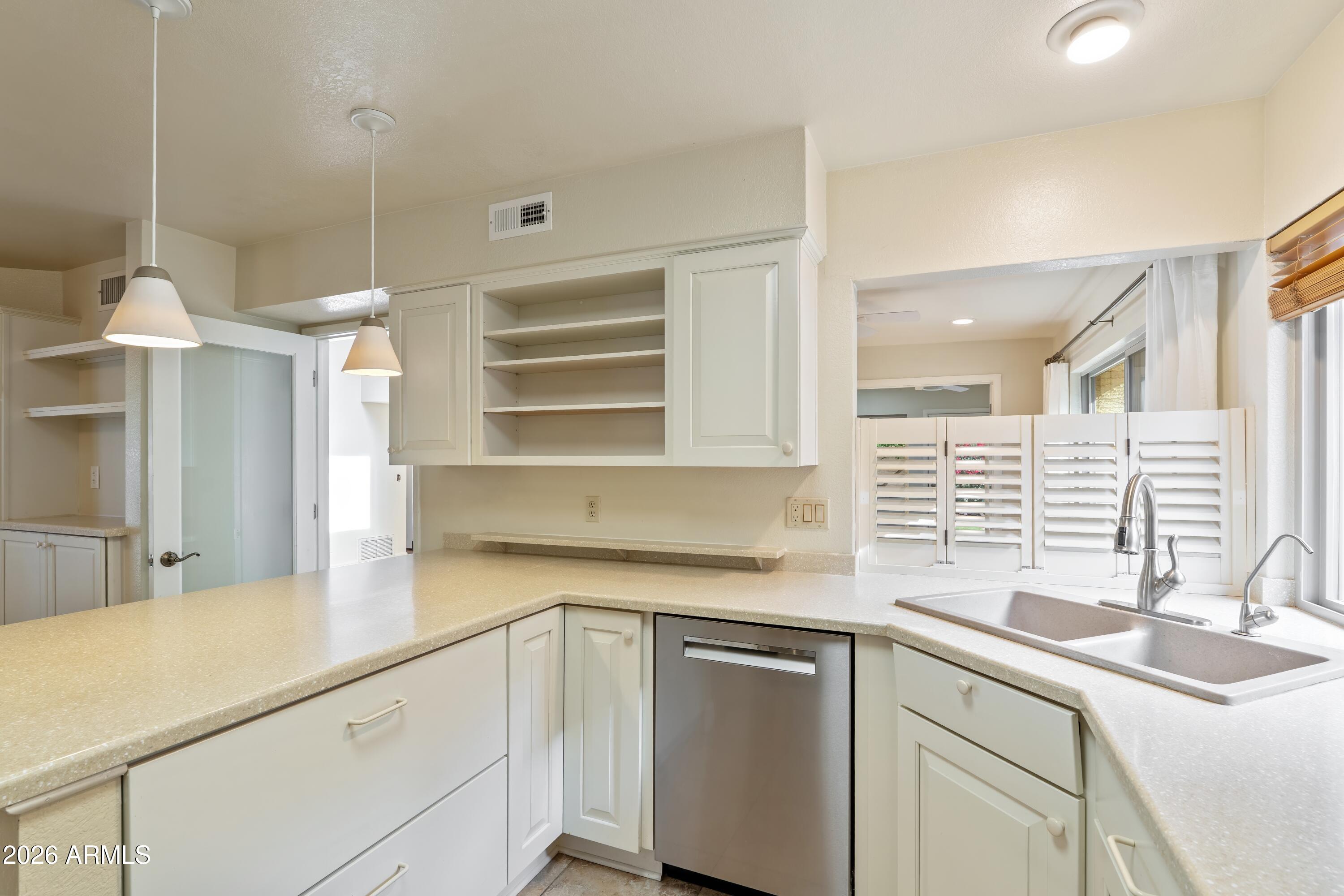 10077 E CALLE DE CIELO Circle