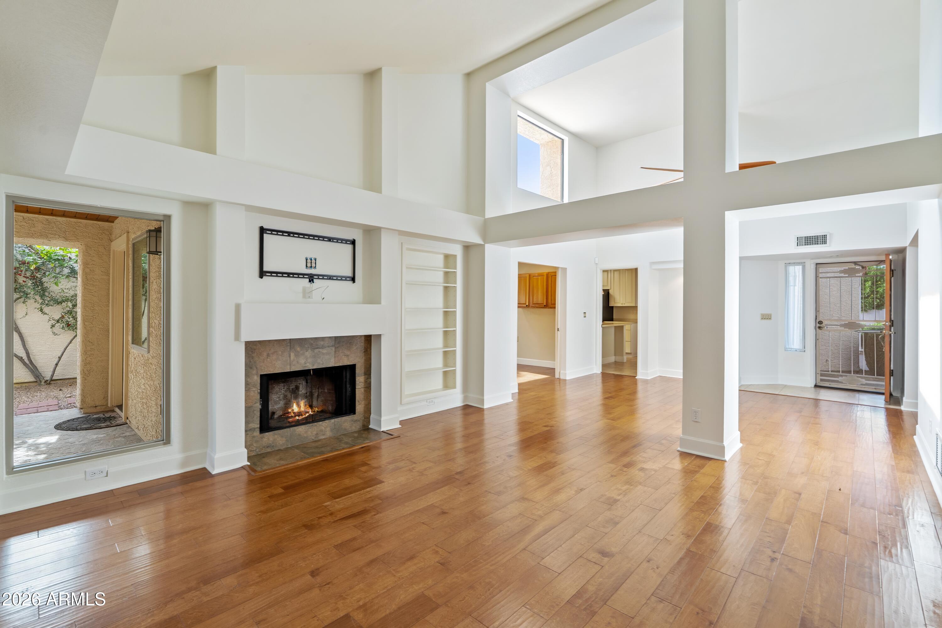 10077 E CALLE DE CIELO Circle