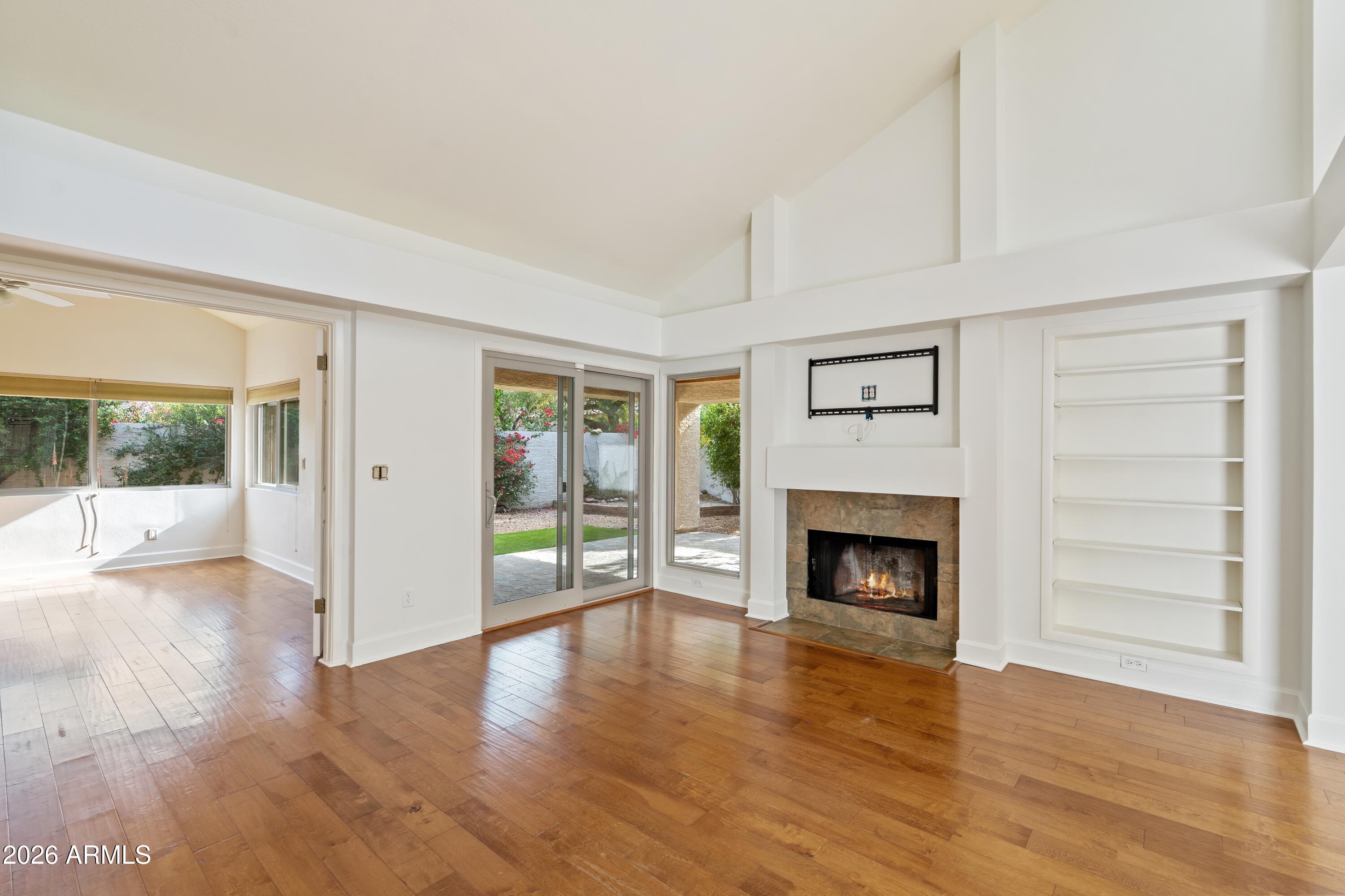 10077 E CALLE DE CIELO Circle