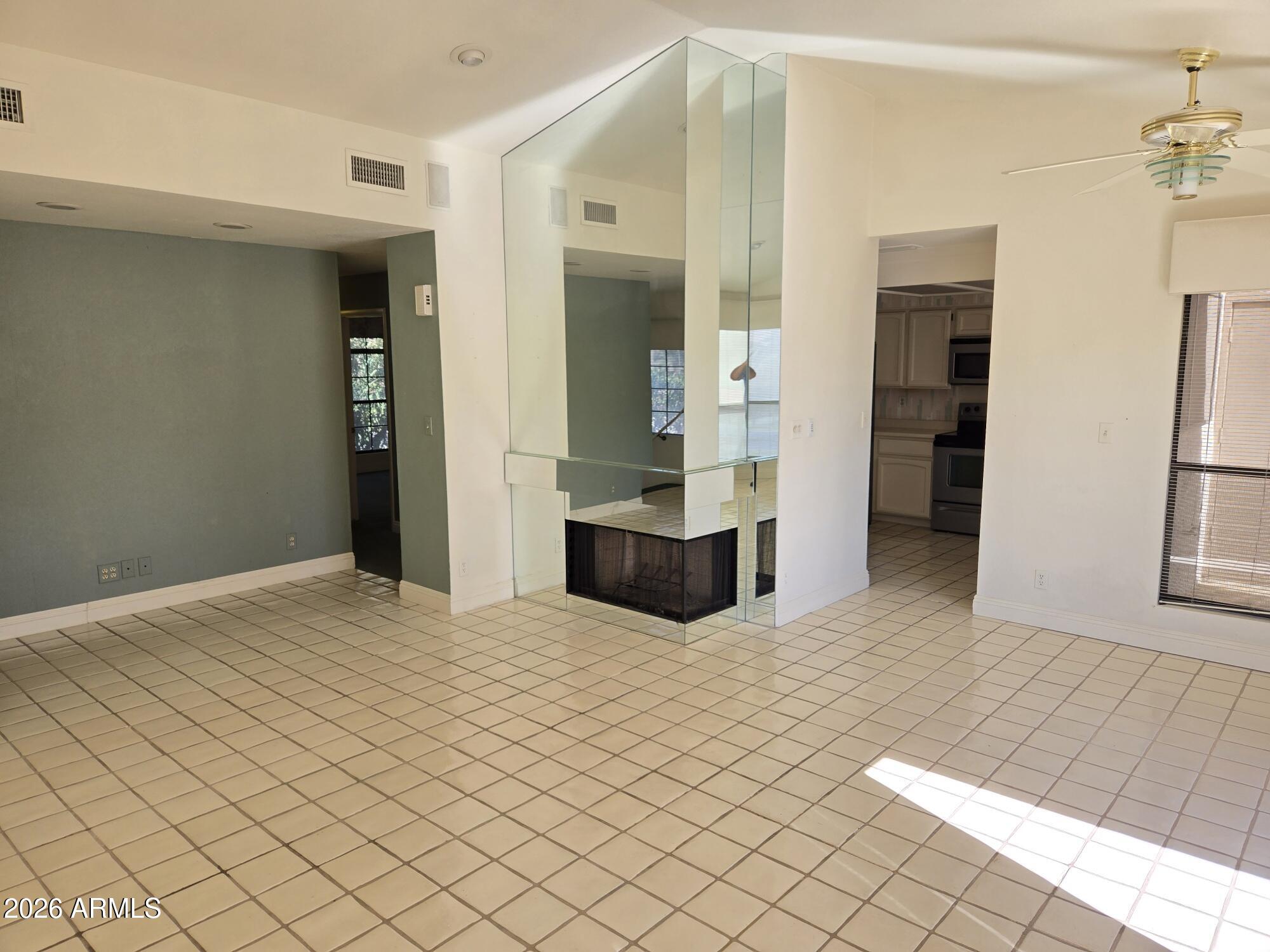 9707 E MOUNTAIN VIEW Road 2469