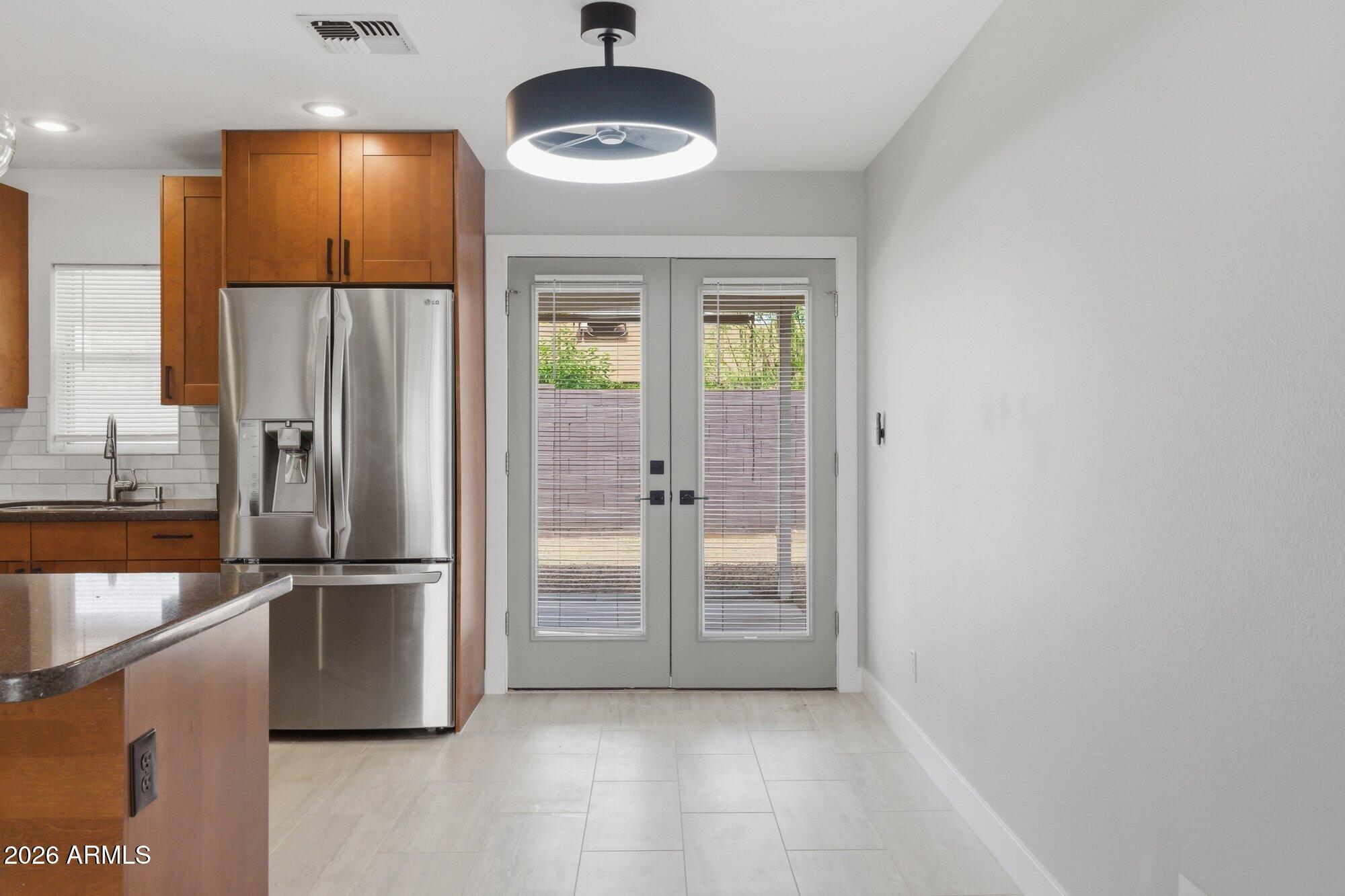 4922 W TOWNLEY Avenue