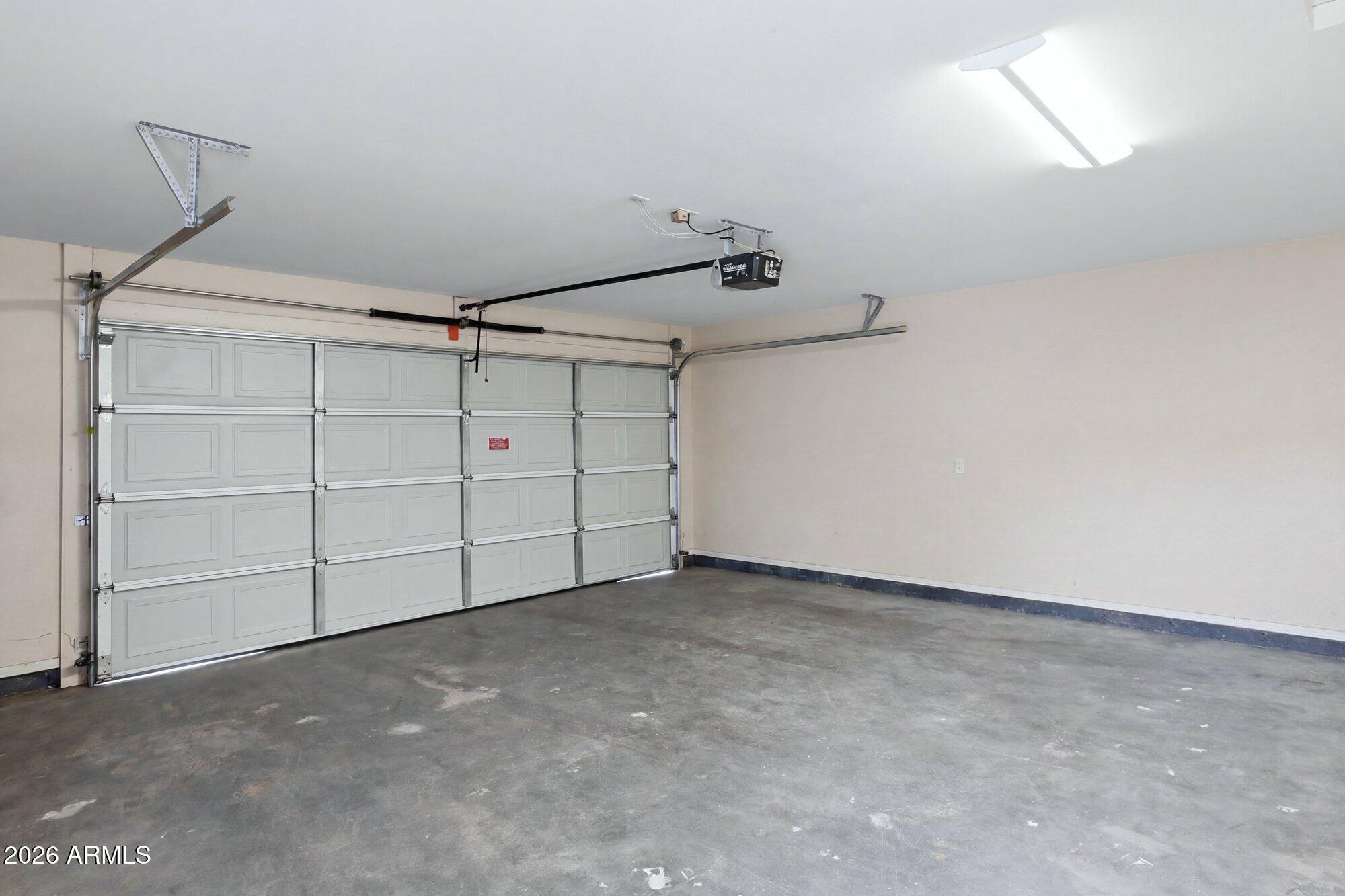 4922 W TOWNLEY Avenue