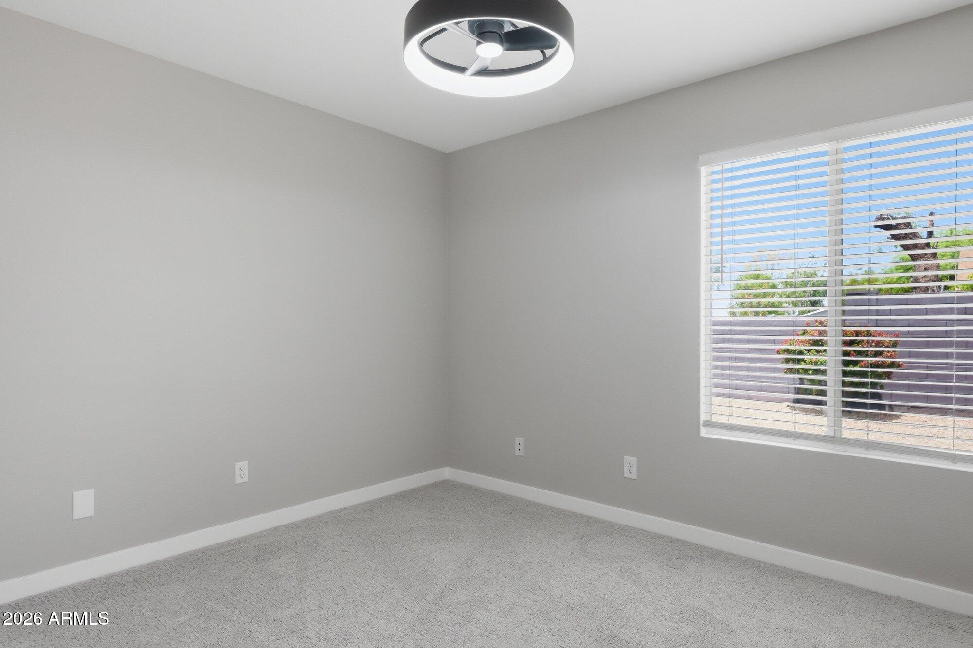 4922 W TOWNLEY Avenue