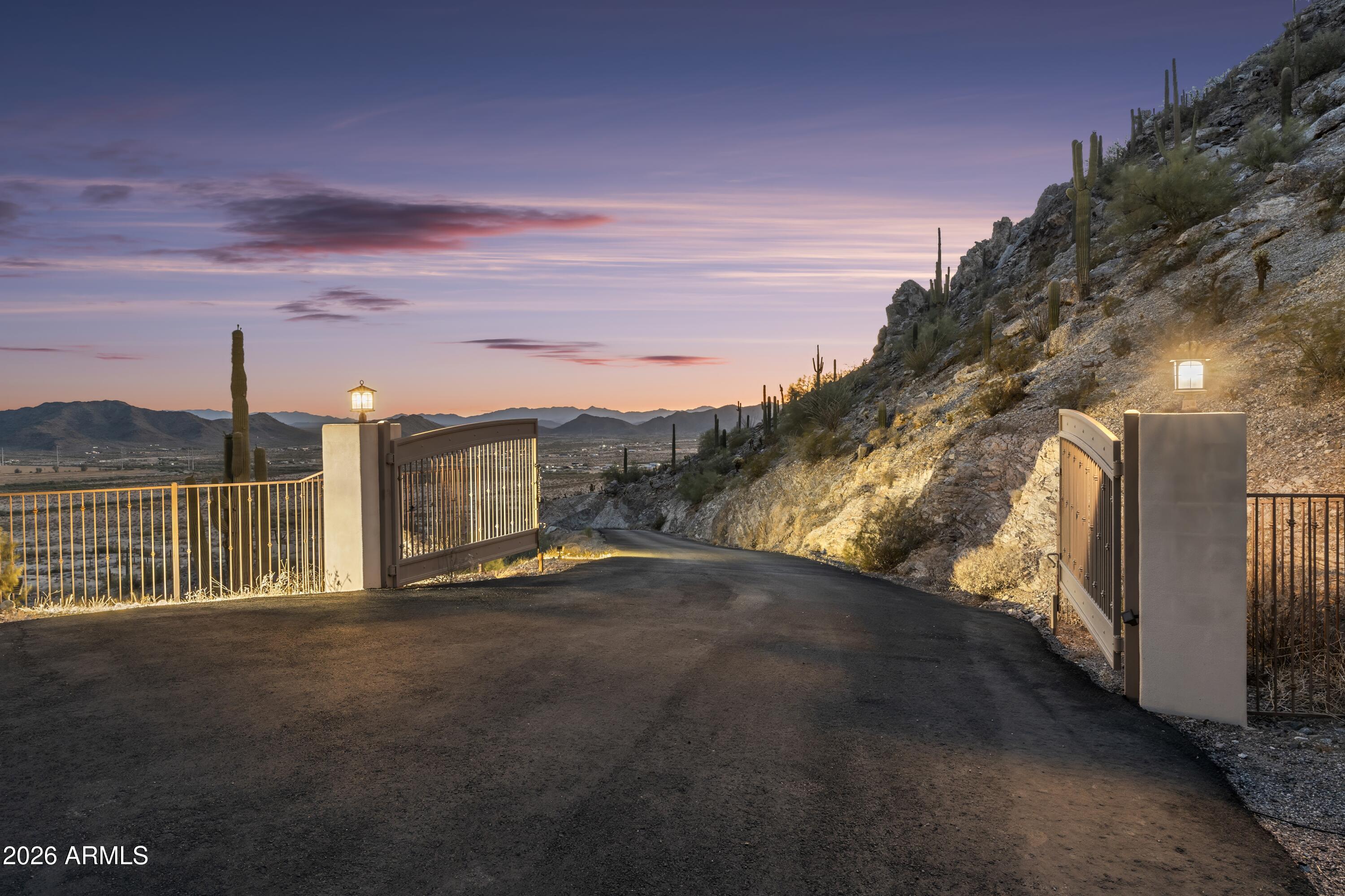13040 N HIDDEN VALLEY Road