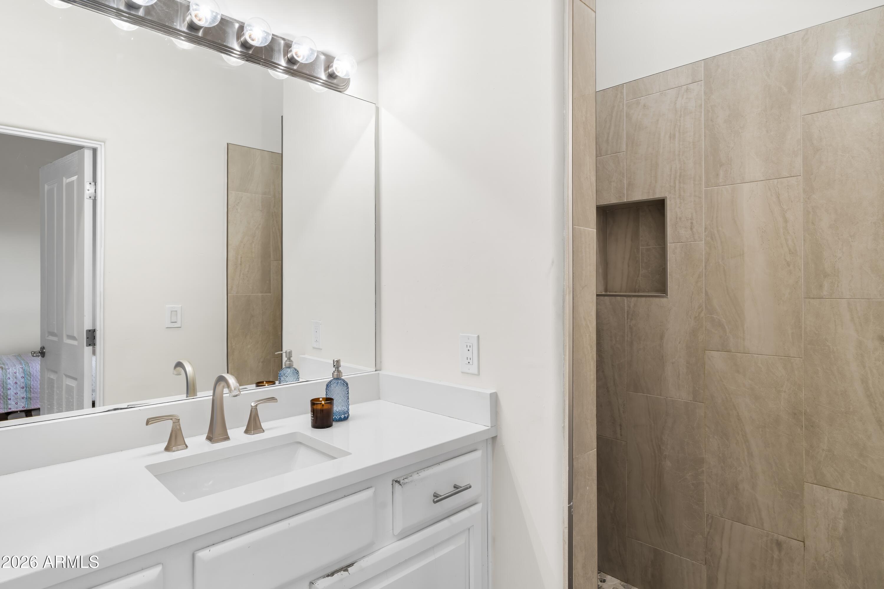 13040 N HIDDEN VALLEY Road