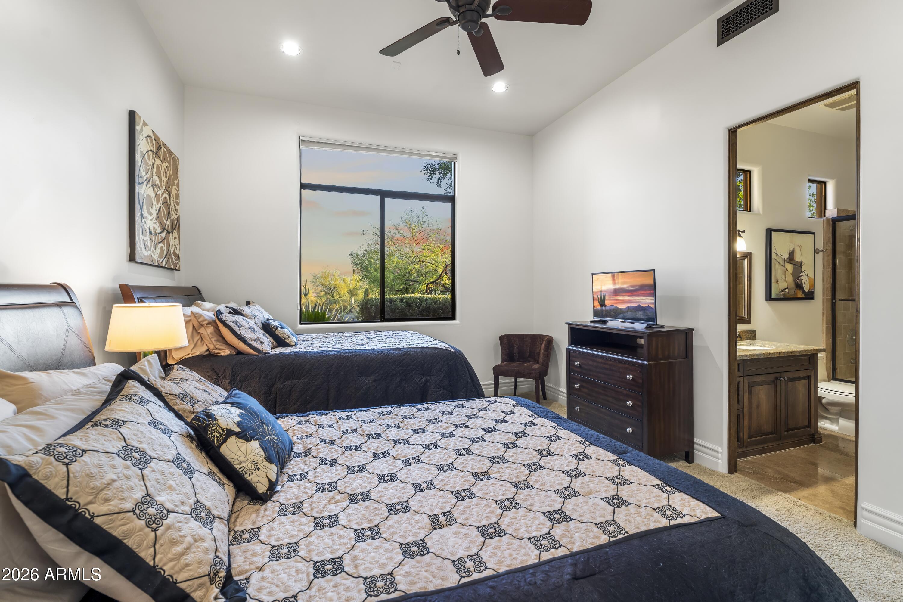 8728 E CAMINO DEL MONTE