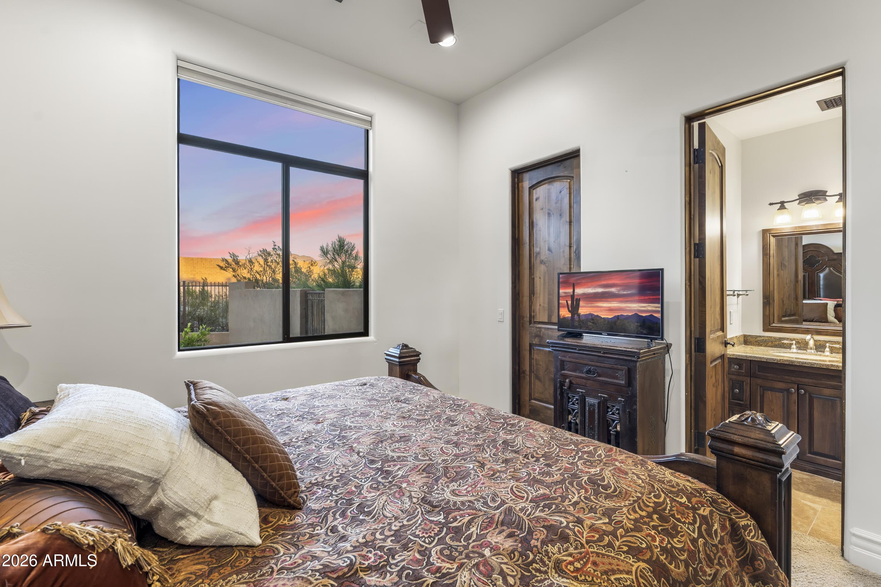 8728 E CAMINO DEL MONTE