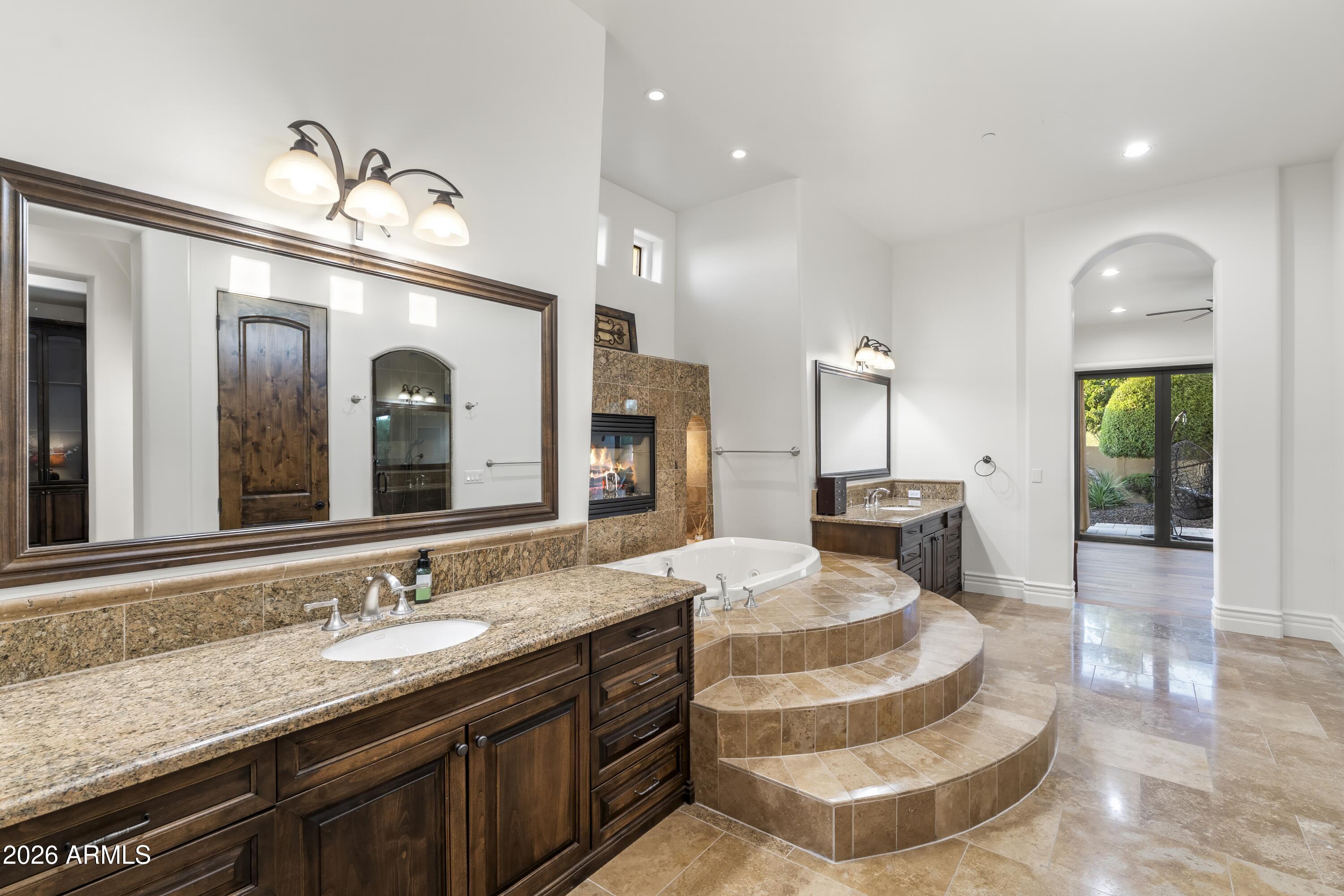 8728 E CAMINO DEL MONTE