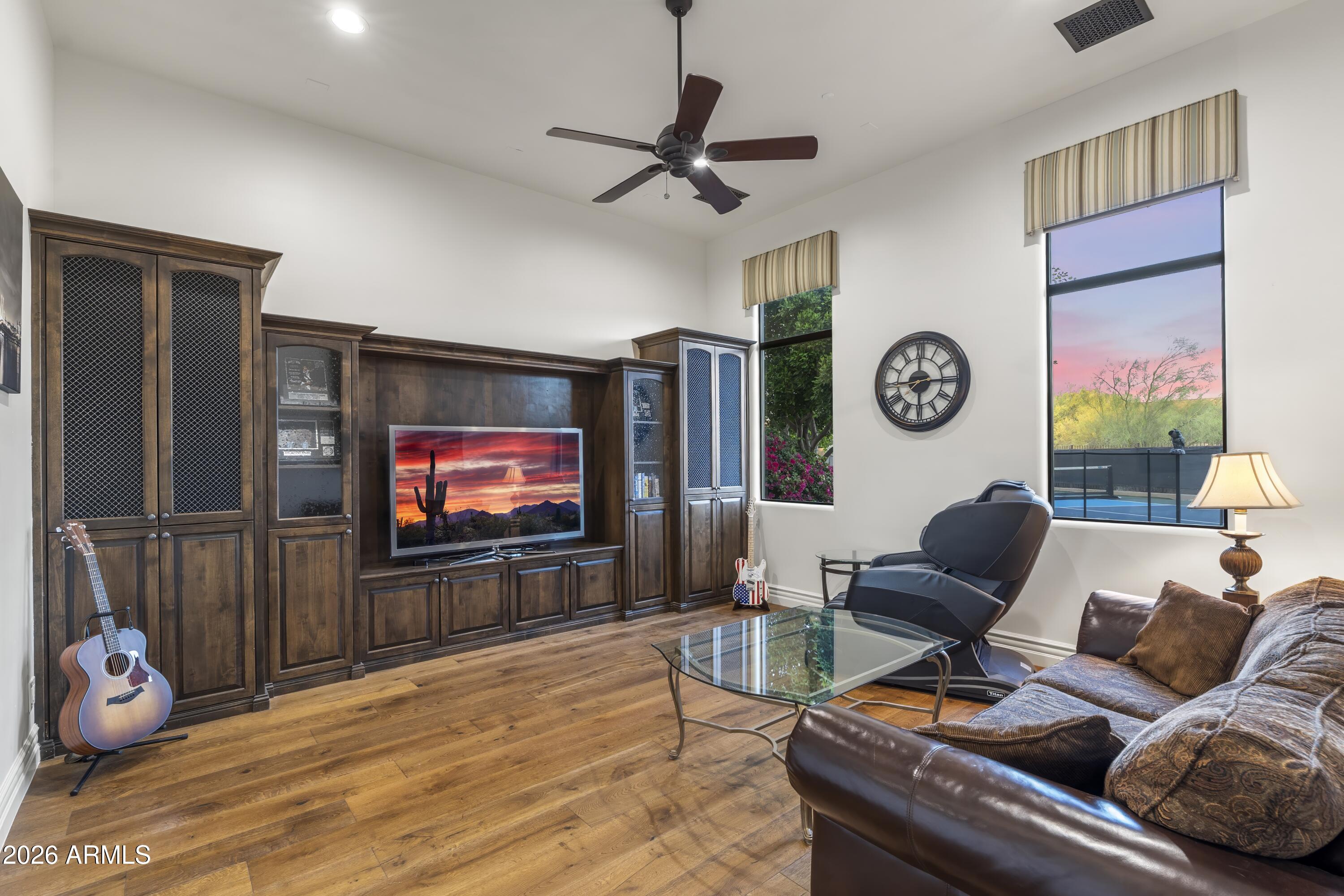 8728 E CAMINO DEL MONTE