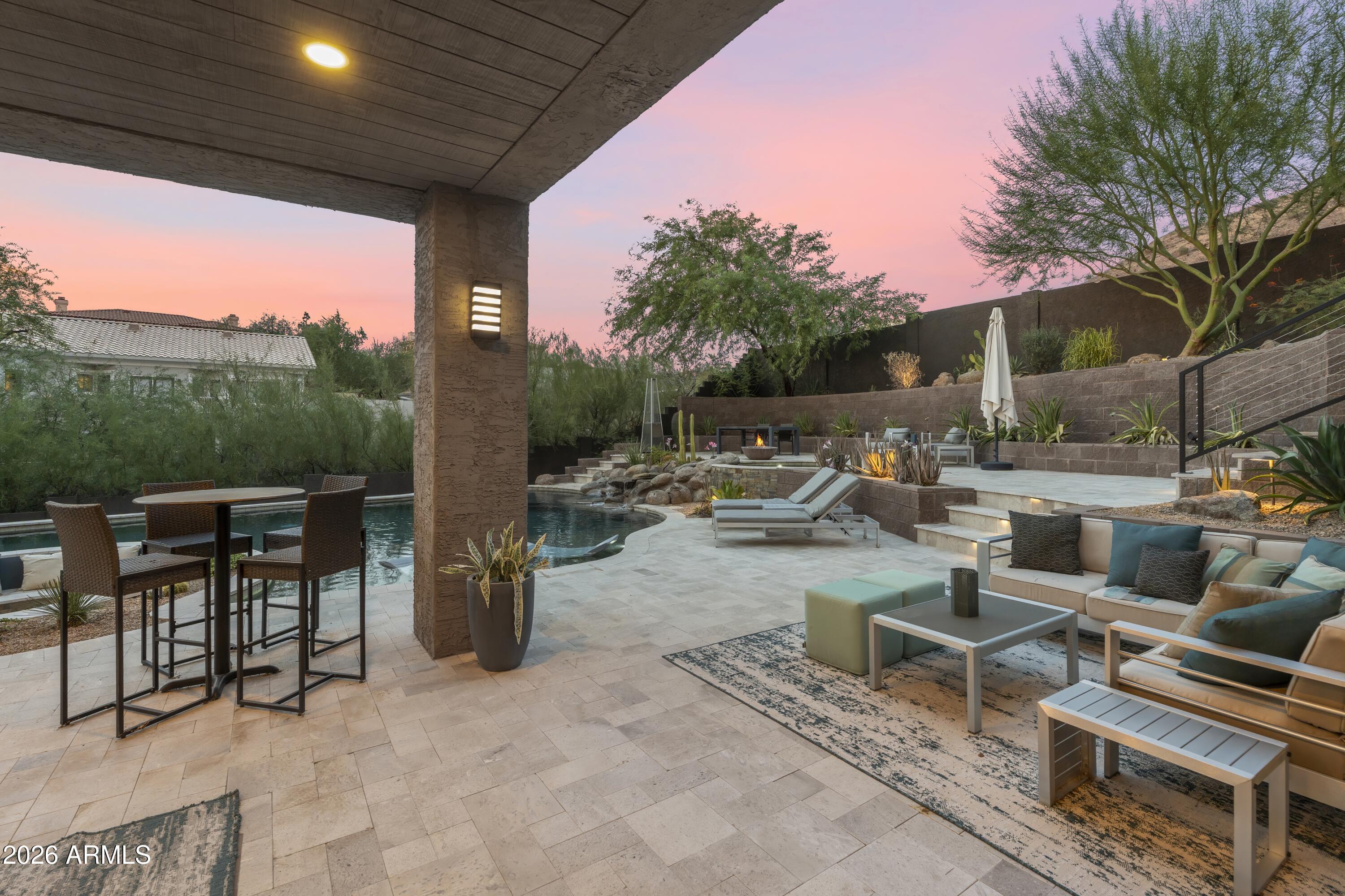 1136 E FOREST HILLS Drive