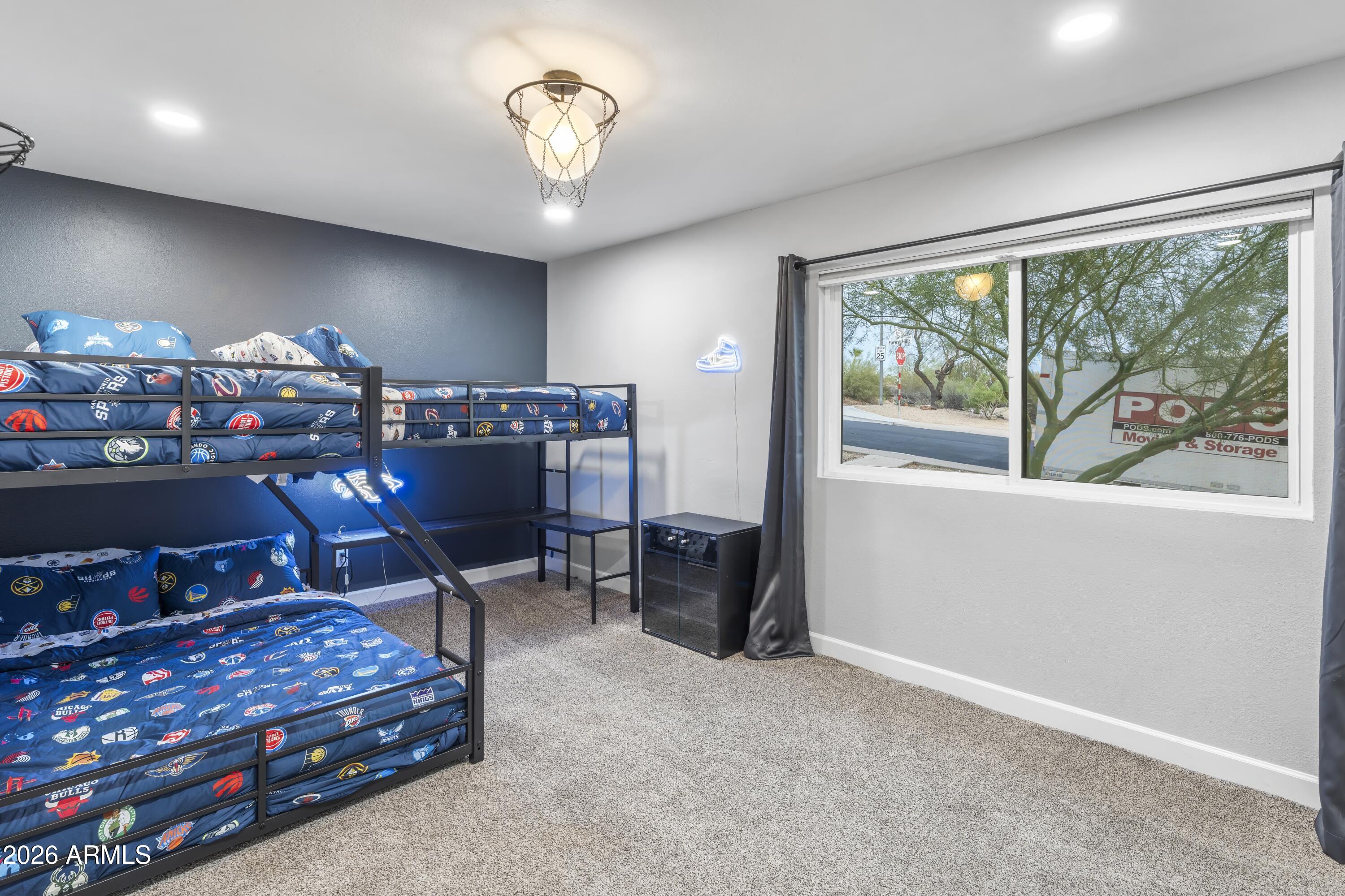 1136 E FOREST HILLS Drive