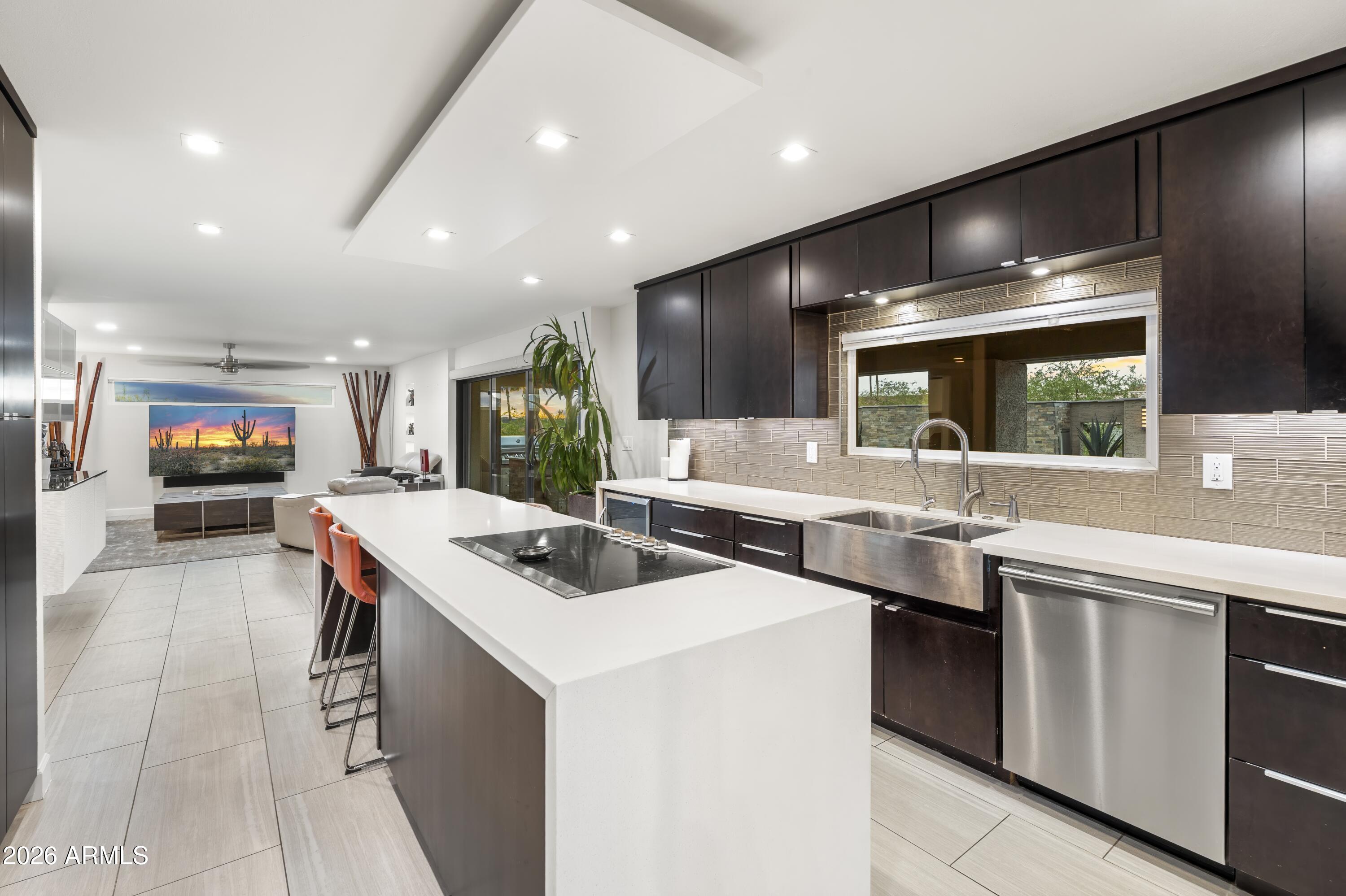 1136 E FOREST HILLS Drive