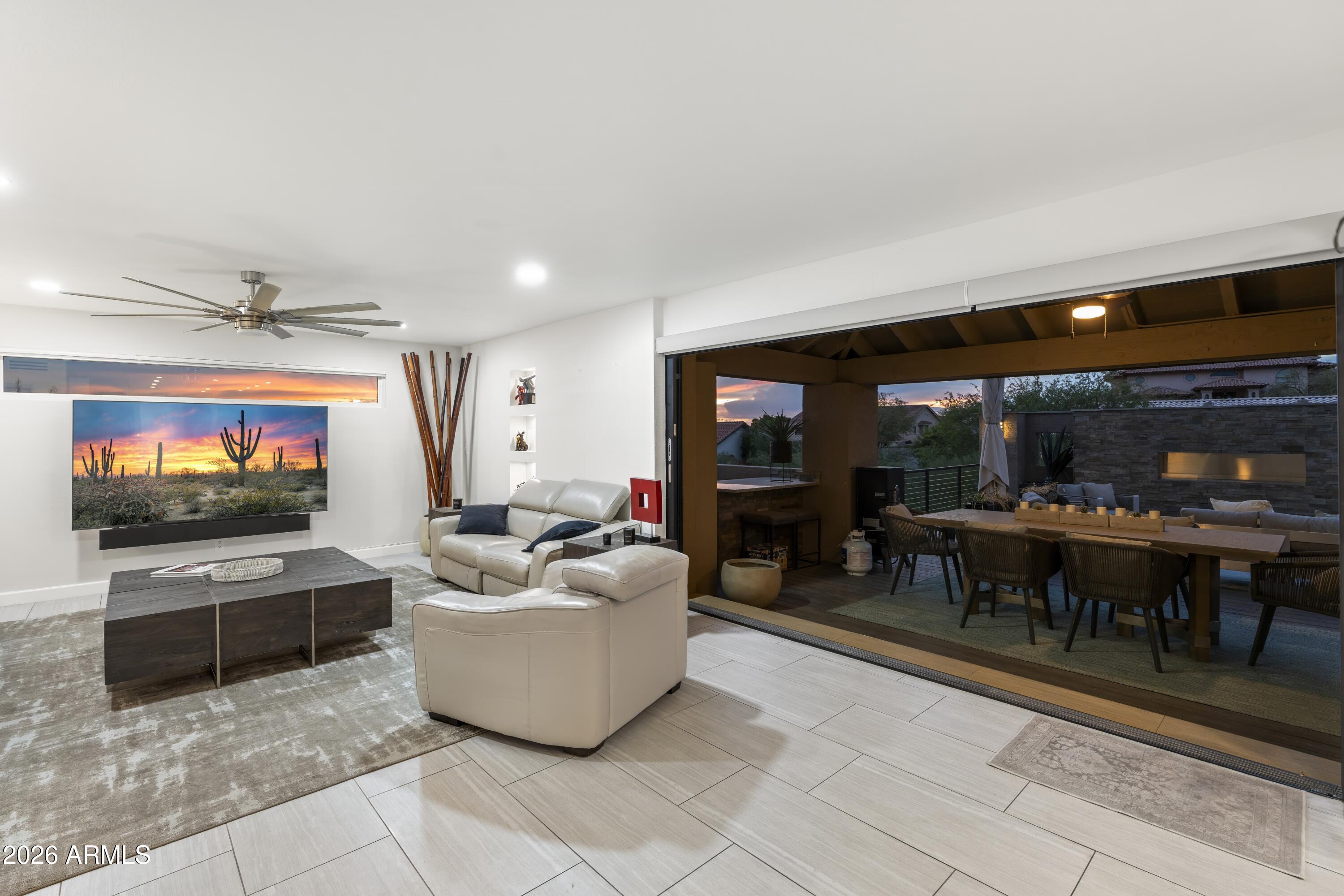 1136 E FOREST HILLS Drive