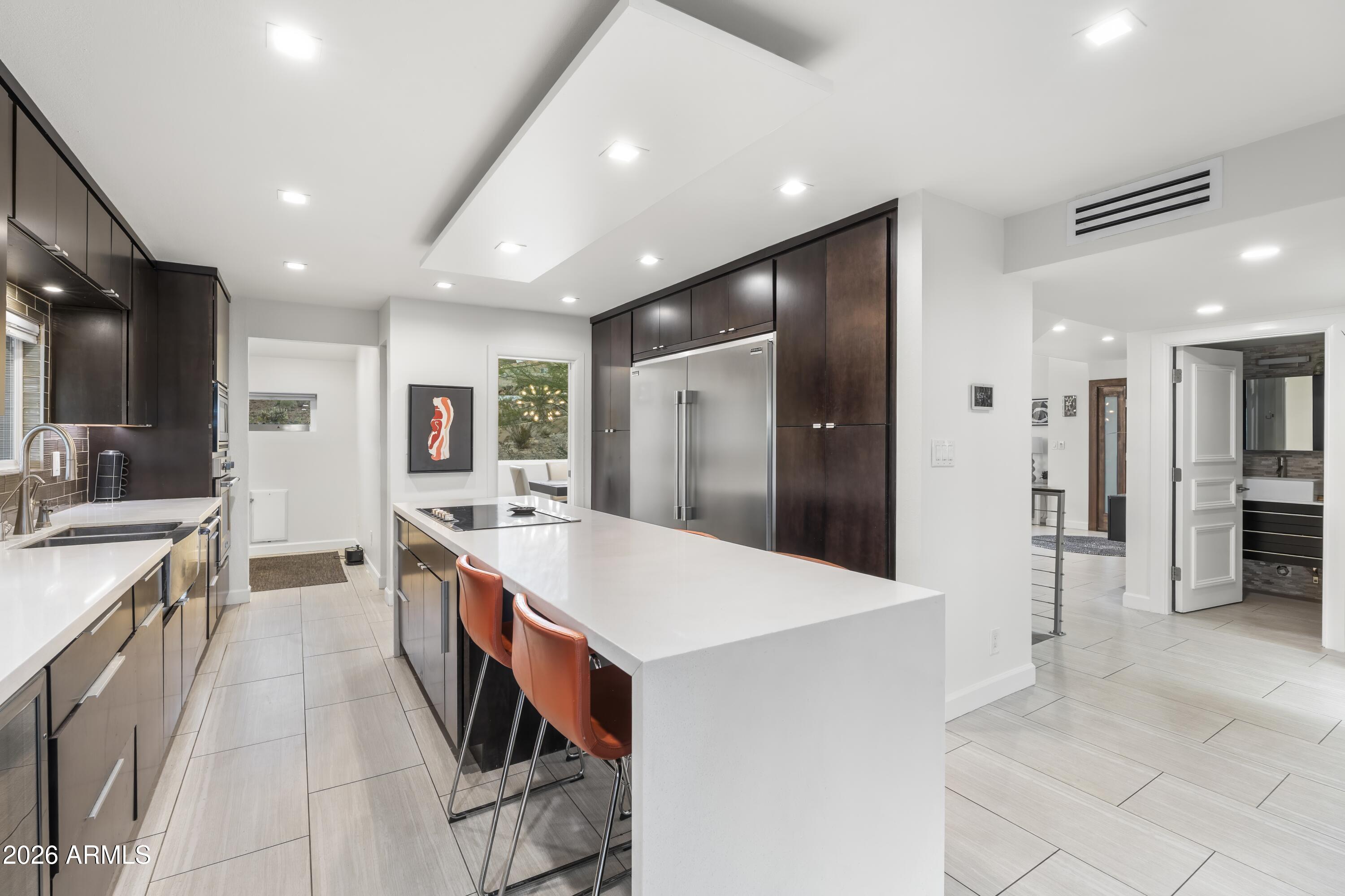 1136 E FOREST HILLS Drive