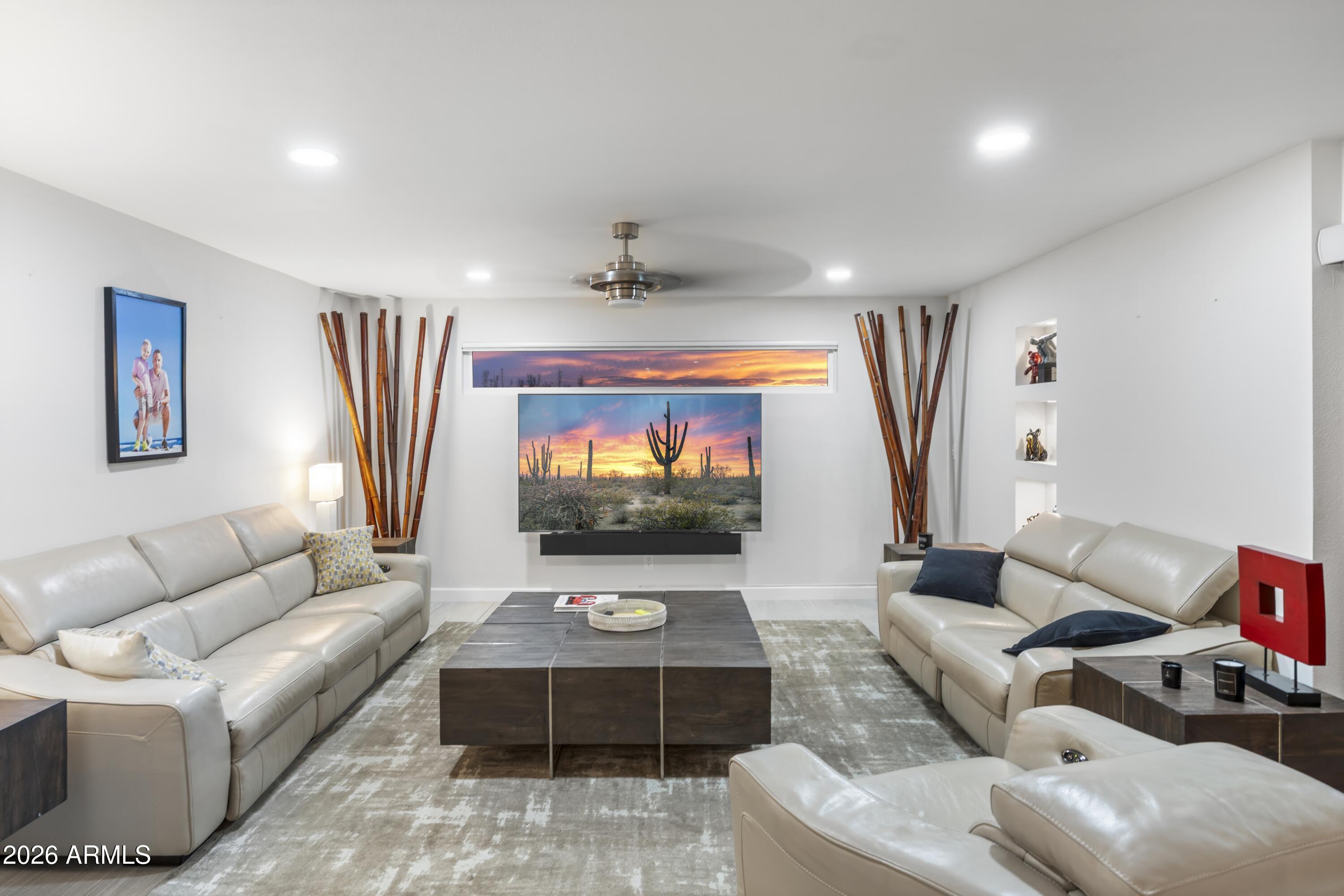 1136 E FOREST HILLS Drive