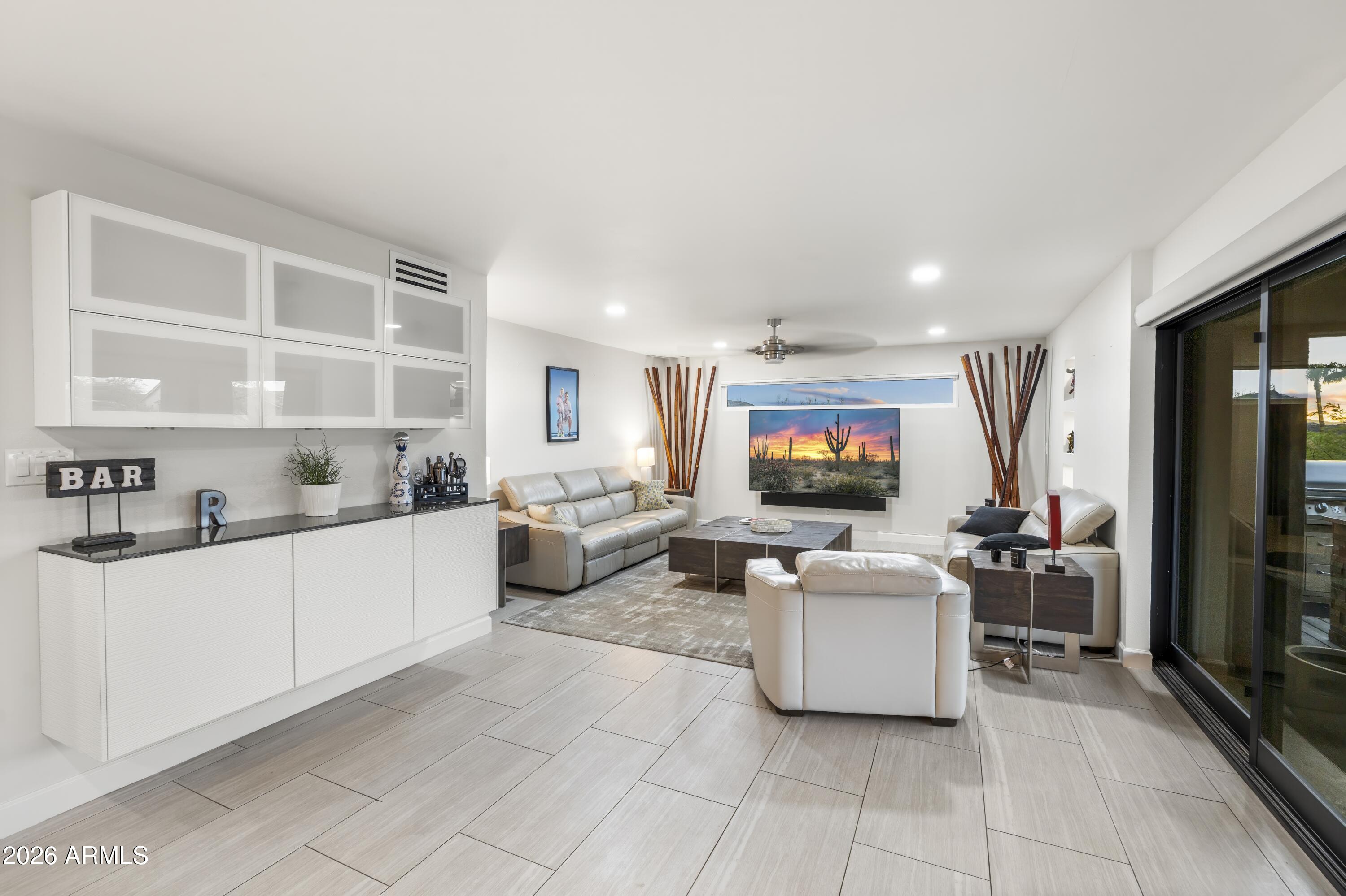1136 E FOREST HILLS Drive
