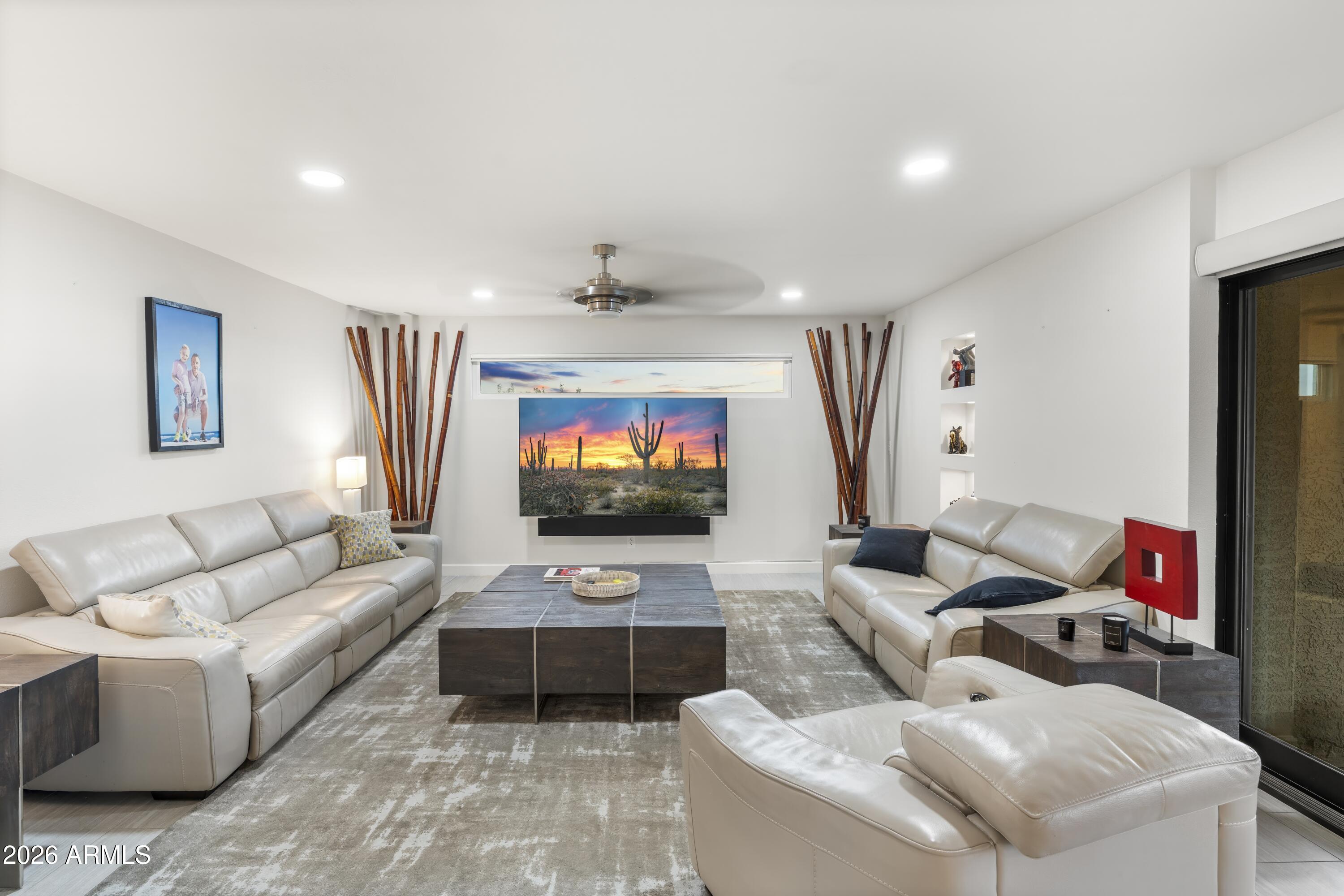 1136 E FOREST HILLS Drive
