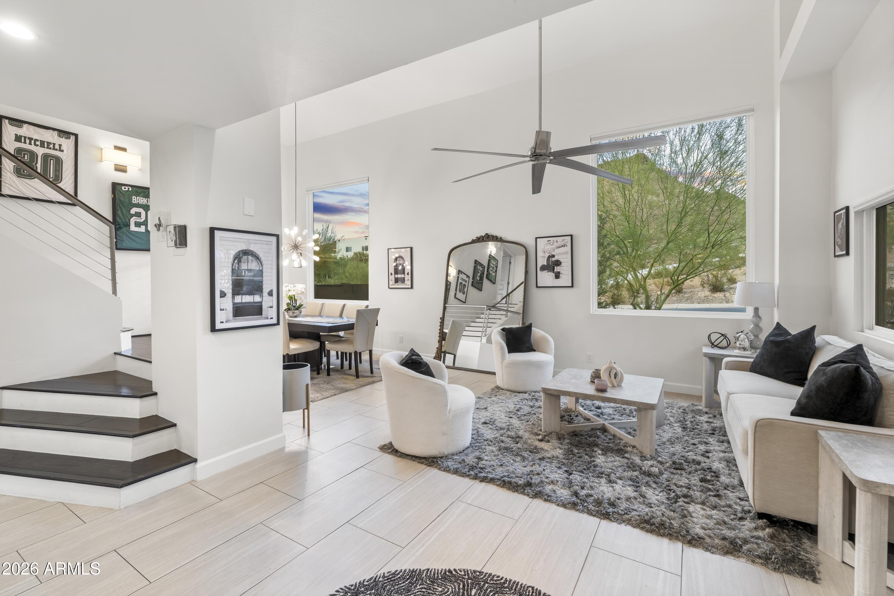 1136 E FOREST HILLS Drive