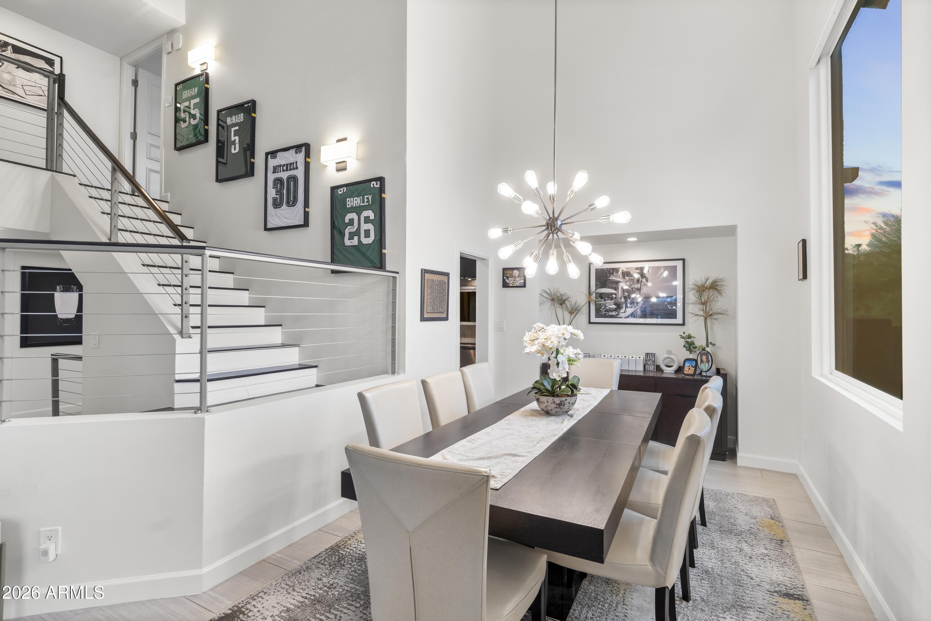 1136 E FOREST HILLS Drive