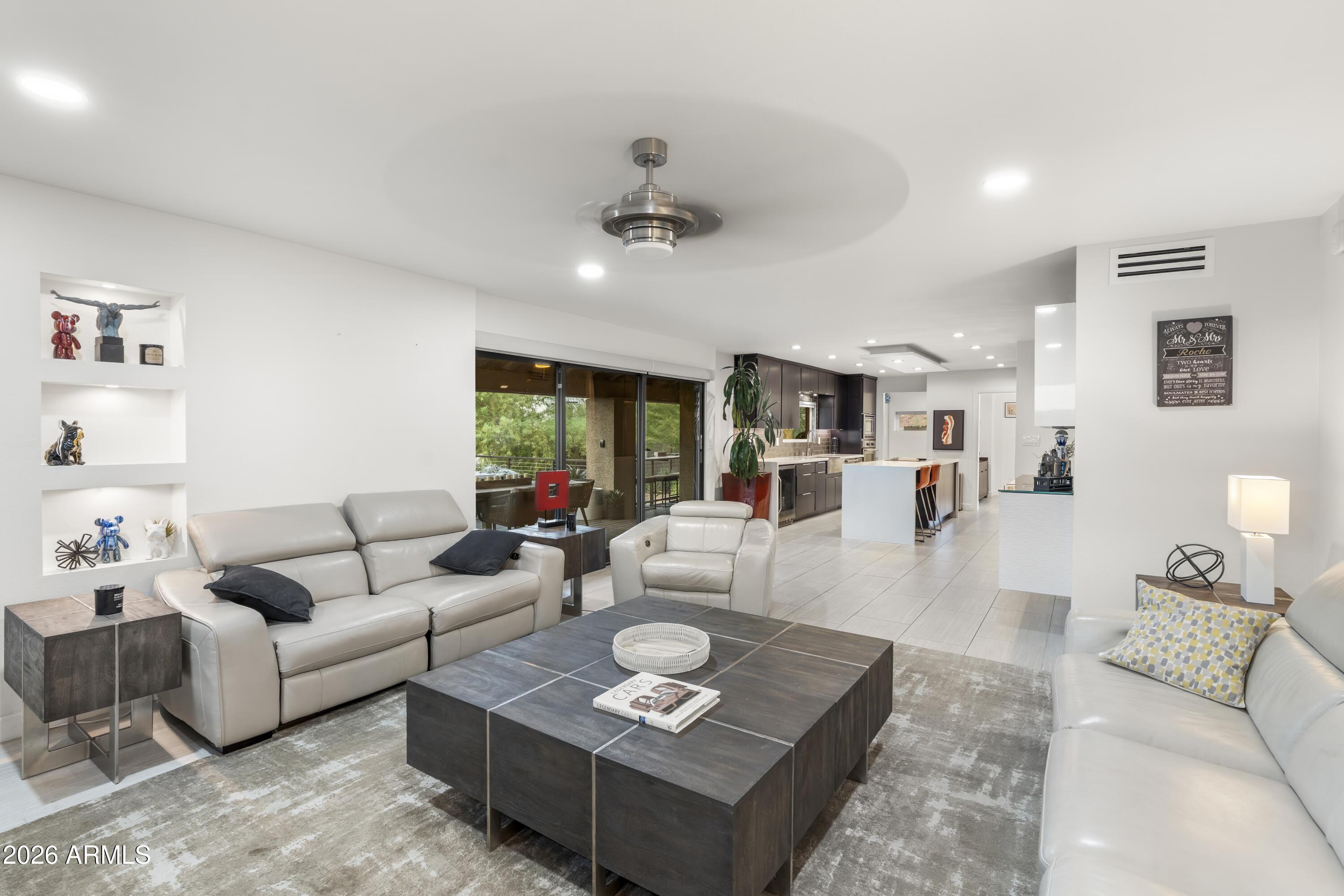 1136 E FOREST HILLS Drive