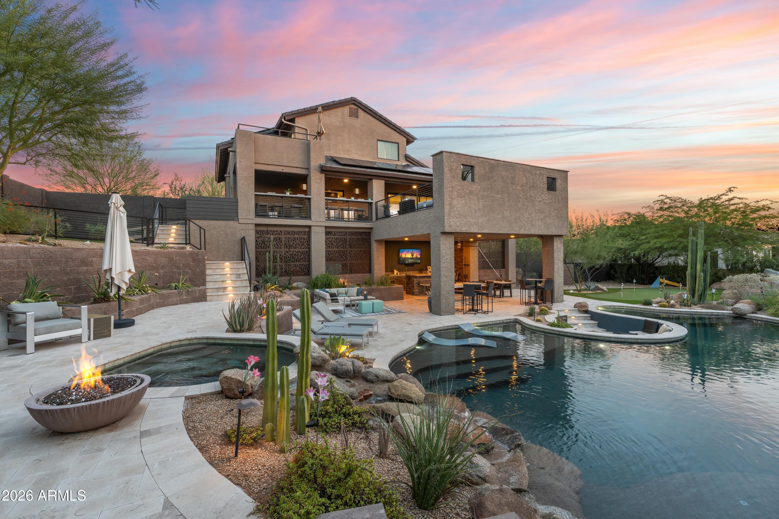 1136 E FOREST HILLS Drive