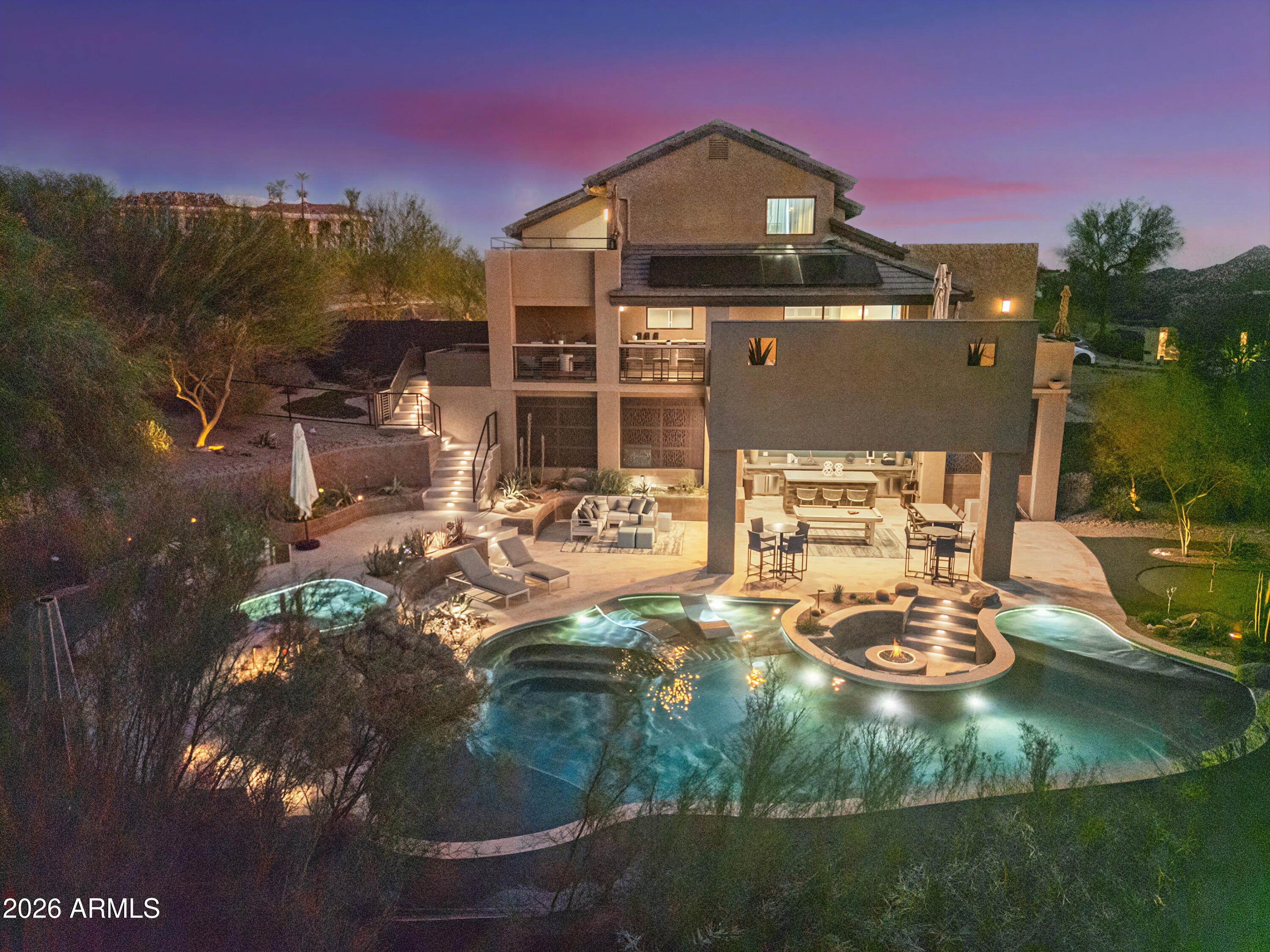1136 E FOREST HILLS Drive